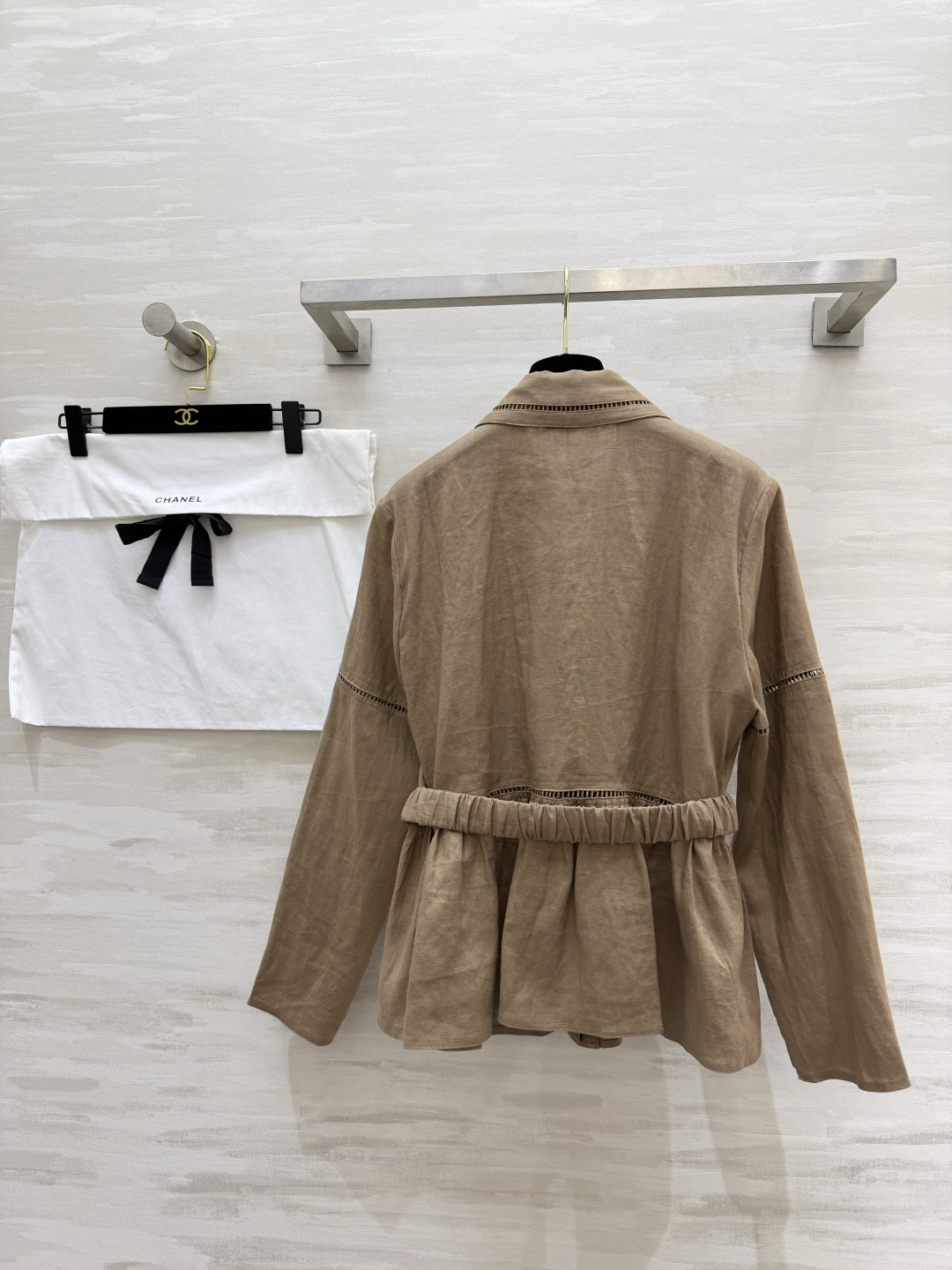 #Chane♡²⁶收腰亚麻衬衫✨ 一眼沦陷的法式温柔 经典两色可选 干净奶白｜复古卡其！天然透气亚麻面料