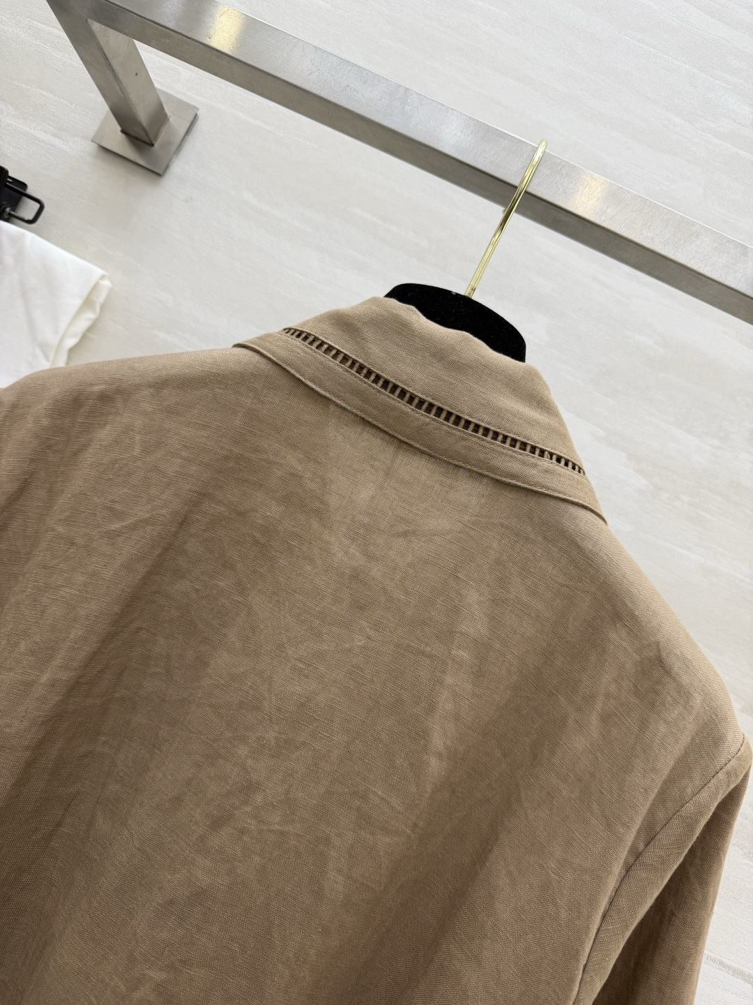 #Chane♡²⁶收腰亚麻衬衫✨ 一眼沦陷的法式温柔 经典两色可选 干净奶白｜复古卡其！天然透气亚麻面料