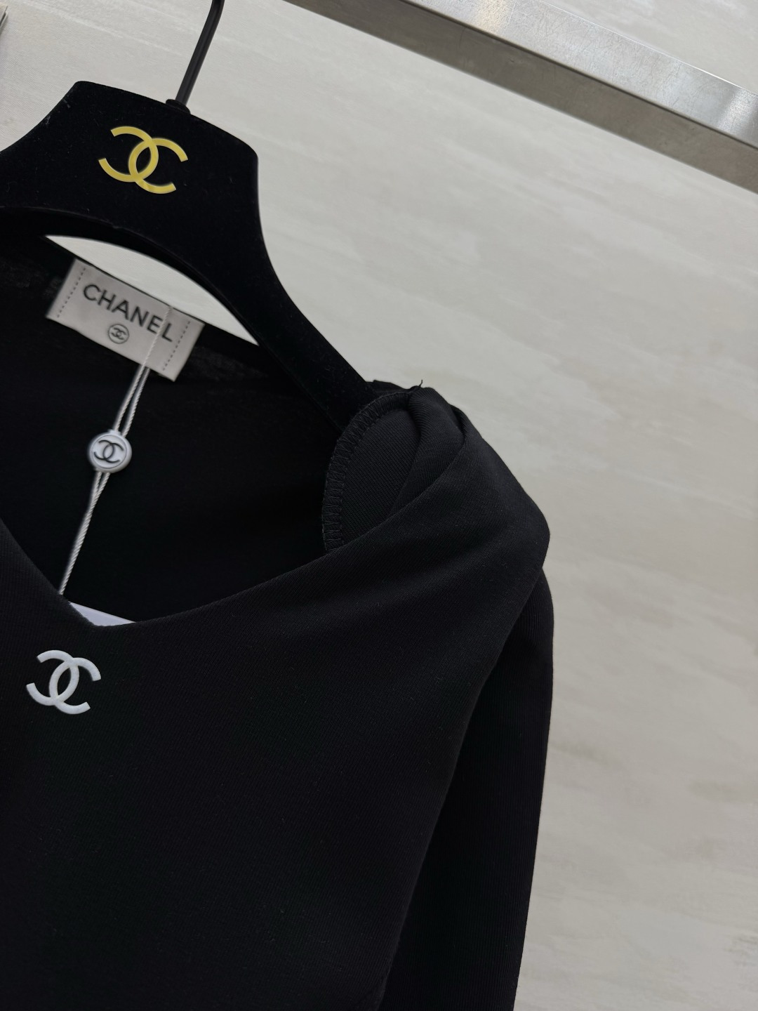 #Chane♡²⁶爆款 拉毛v领长袖上衣 高品质定制 现货首发size：S/M/L（）