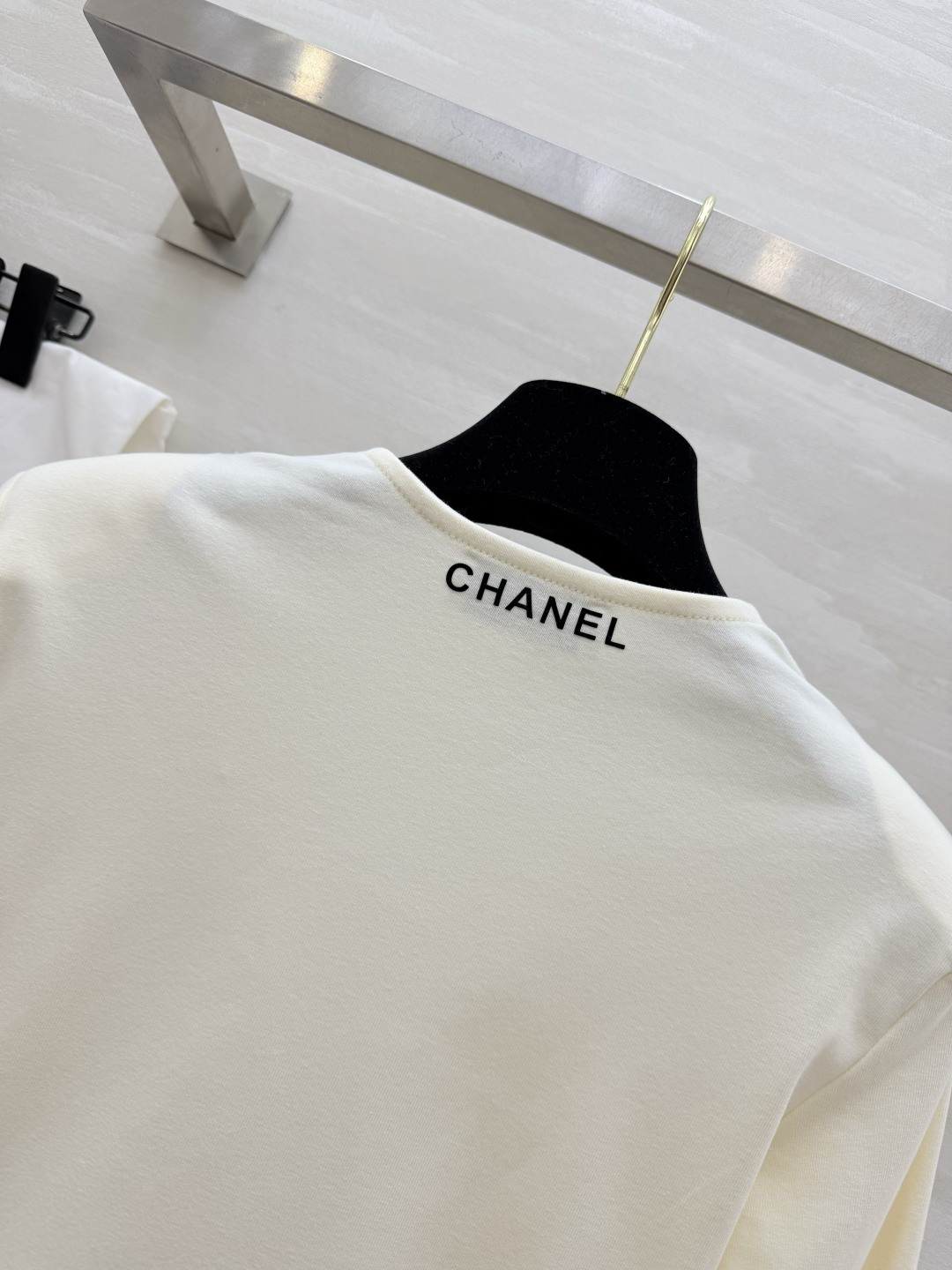 #Chane♡²⁶爆款 拉毛v领长袖上衣 高品质定制 现货首发size：S/M/L（）