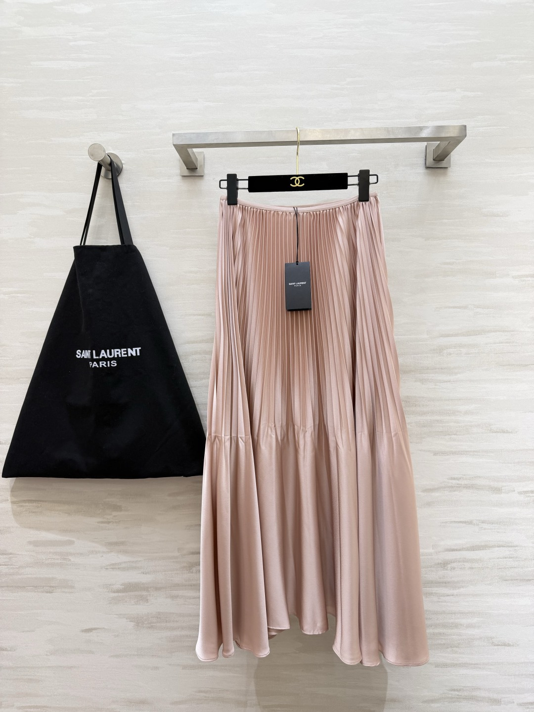 Saint Lauren♡²⁶春夏新款 ysl百褶半裙 定制醋酸混纺面料垂坠感与光泽度满分 裙摆层次丰富