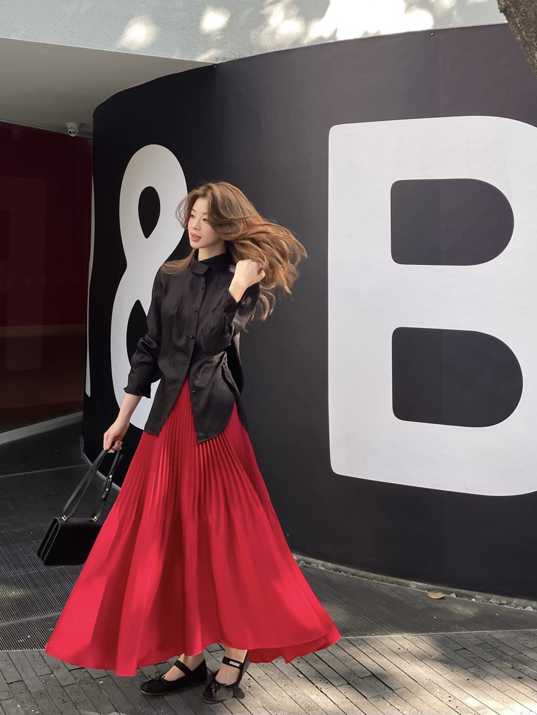 Saint Lauren♡²⁶春夏新款 ysl百褶半裙 定制醋酸混纺面料垂坠感与光泽度满分 裙摆层次丰富