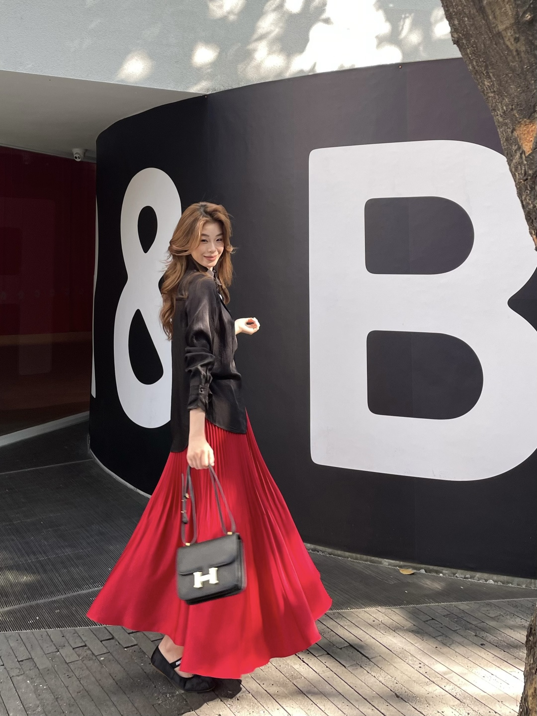 Saint Lauren♡²⁶春夏新款 ysl百褶半裙 定制醋酸混纺面料垂坠感与光泽度满分 裙摆层次丰富