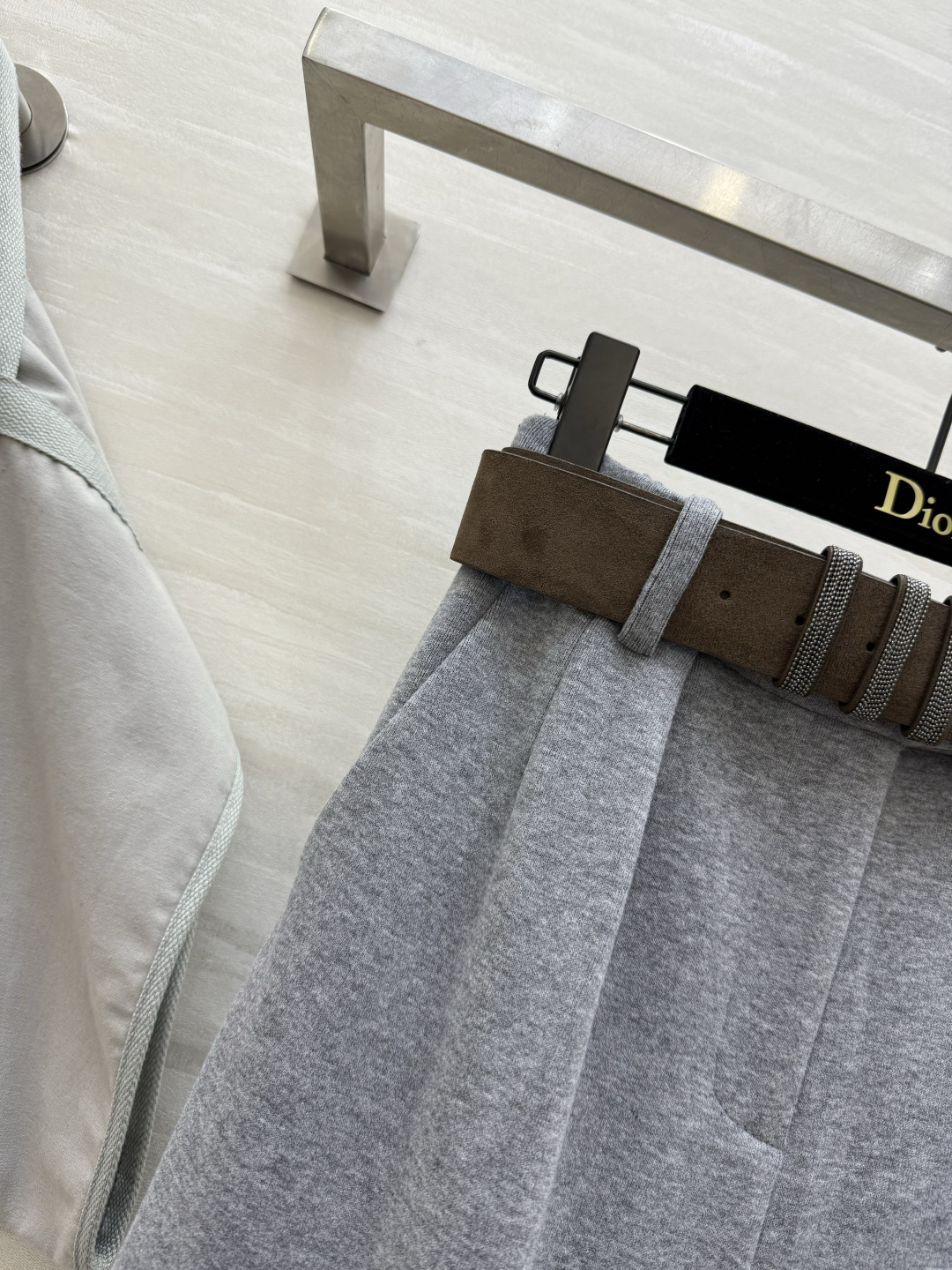 #Brunello Cucinell♡²⁶春夏新款 高腰直筒阔腿裤 垂感面料 宽松直筒设计简约又高级！高