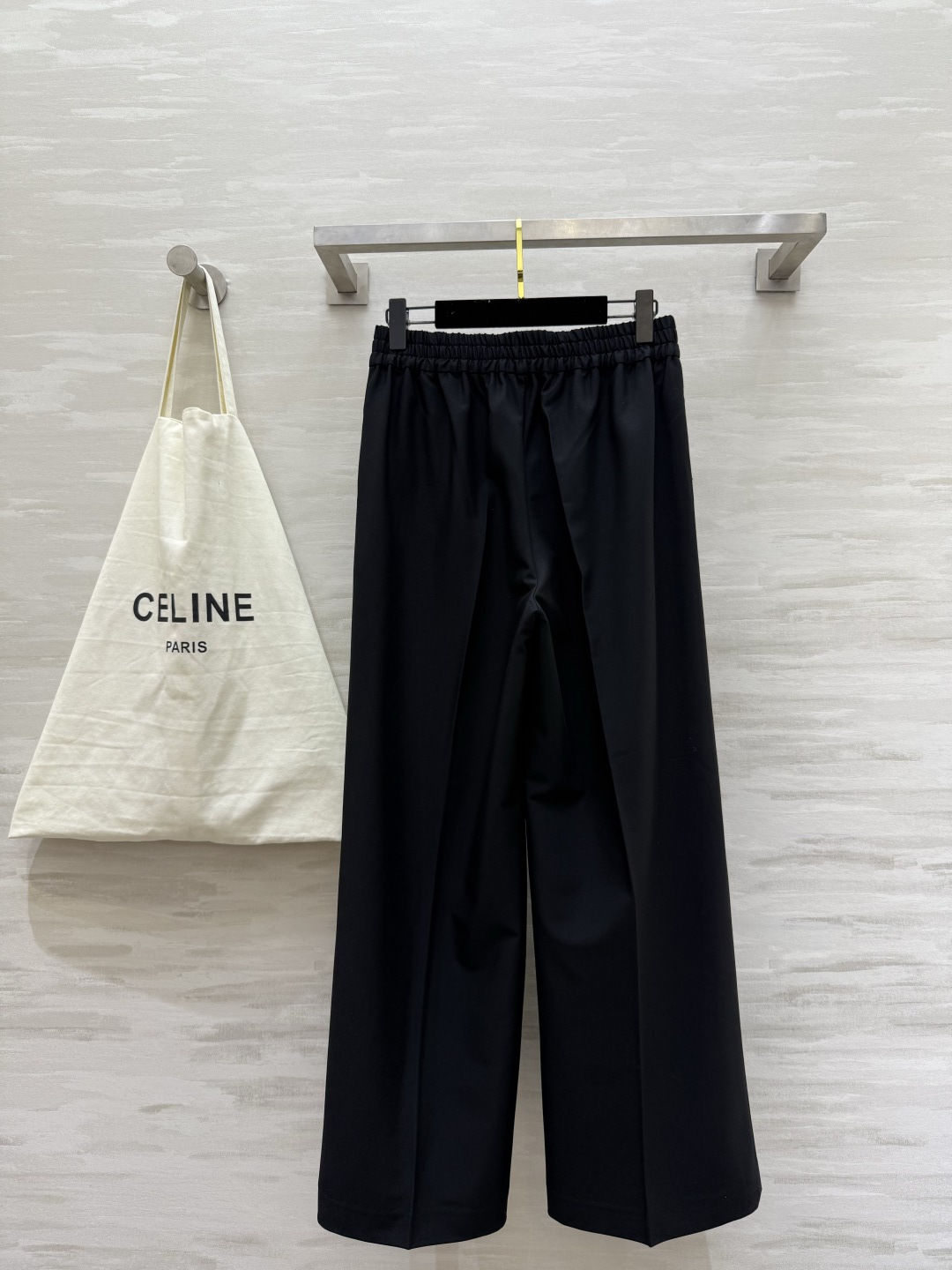 CELIN♡²⁶神裤家族新成员 皮牌直筒裤 显瘦显腿长神器 立体剪裁直筒阔腿裤型 定制进口面料亲肤舒适 