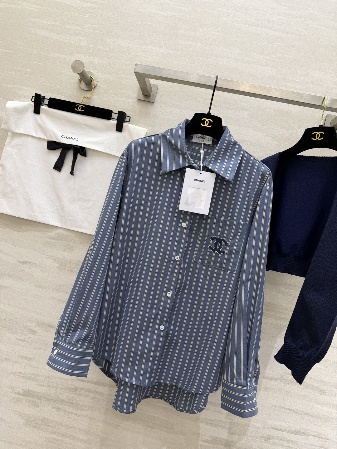 #Chane♡²⁵新款 oversize蓝条纹衬衫+针织小披肩 慵懒又有层次感 高品质定制 现货首发si