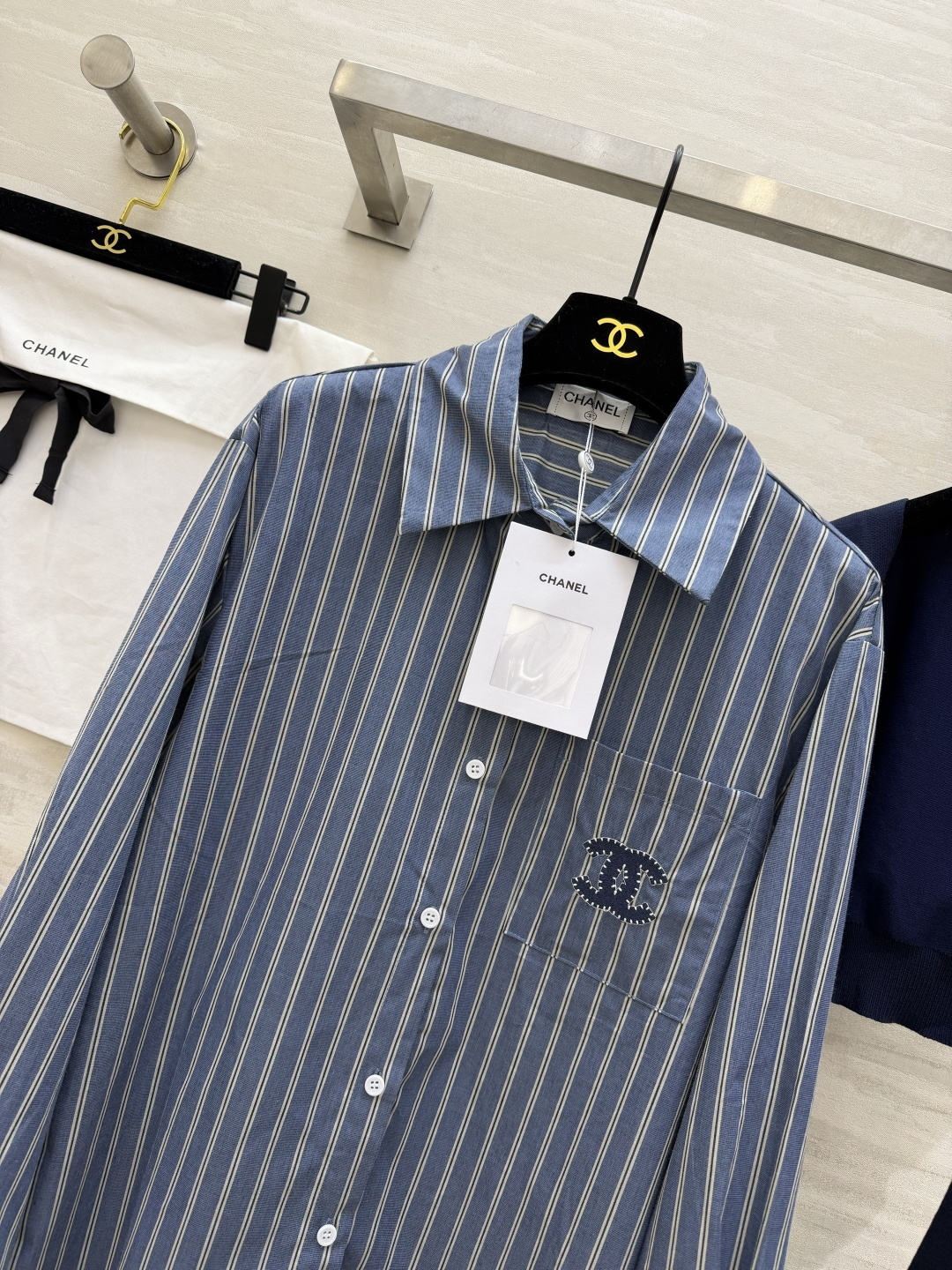 #Chane♡²⁵新款 oversize蓝条纹衬衫+针织小披肩 慵懒又有层次感 高品质定制 现货首发si