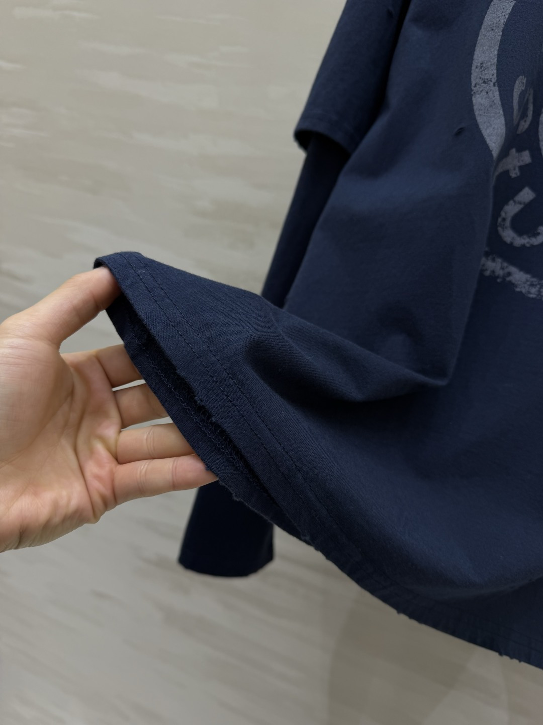 𝐀𝐜𝐧𝐞徽章假两件长袖 太太太帅了！！勇敢的人先享受 谁懂！含金量十足🫐一眼就爱上的蓝色高品质定制 现货