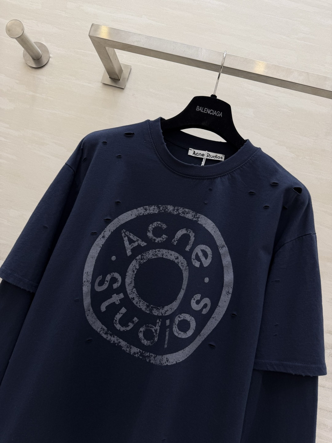 𝐀𝐜𝐧𝐞徽章假两件长袖 太太太帅了！！勇敢的人先享受 谁懂！含金量十足🫐一眼就爱上的蓝色高品质定制 现货