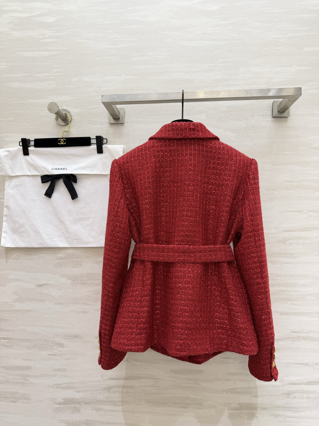 #Chane♡²⁶新款 红色编织粗花呢外套 金色纽扣+腰带设计 优雅又精致 纹理感粗花呢材质 本布腰带轻