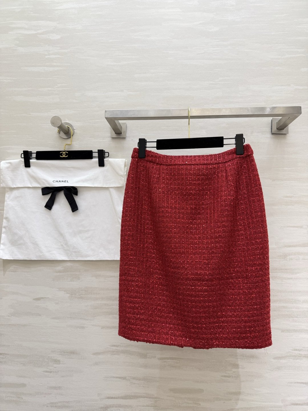 #Chane♡²⁶新款 红色编织粗花呢半裙 金色纽扣优雅又精致 纹理感粗花呢材质 高品质定制 现货首发s