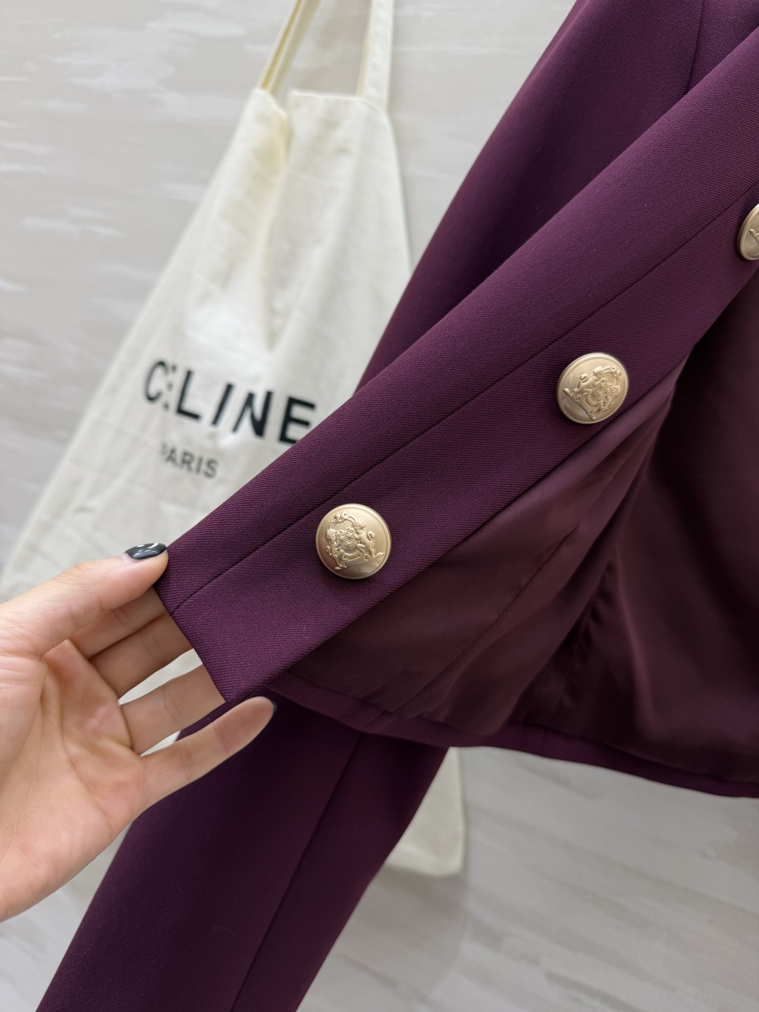 #Celin♡²⁶新款 双排金扣外套 高品质定制 现货首发size：S/M/L/XL（s码肩宽：38，胸