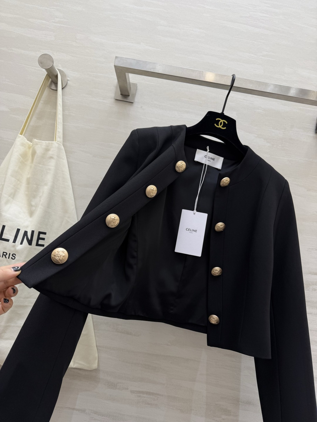 #Celin♡²⁶新款 双排金扣外套 高品质定制 现货首发size：S/M/L/XL（s码肩宽：38，胸