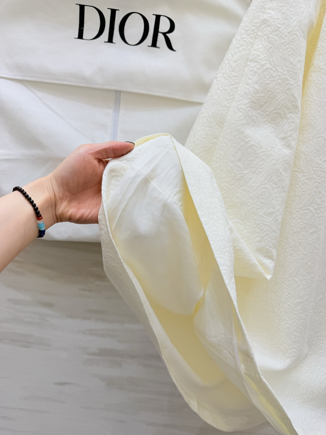 #DIO♡²⁶新款 提花半裙 高级感拉满的奶油白 提花暗纹精致得像艺术品✨ 剪裁利落伞裙优雅到骨子里 通