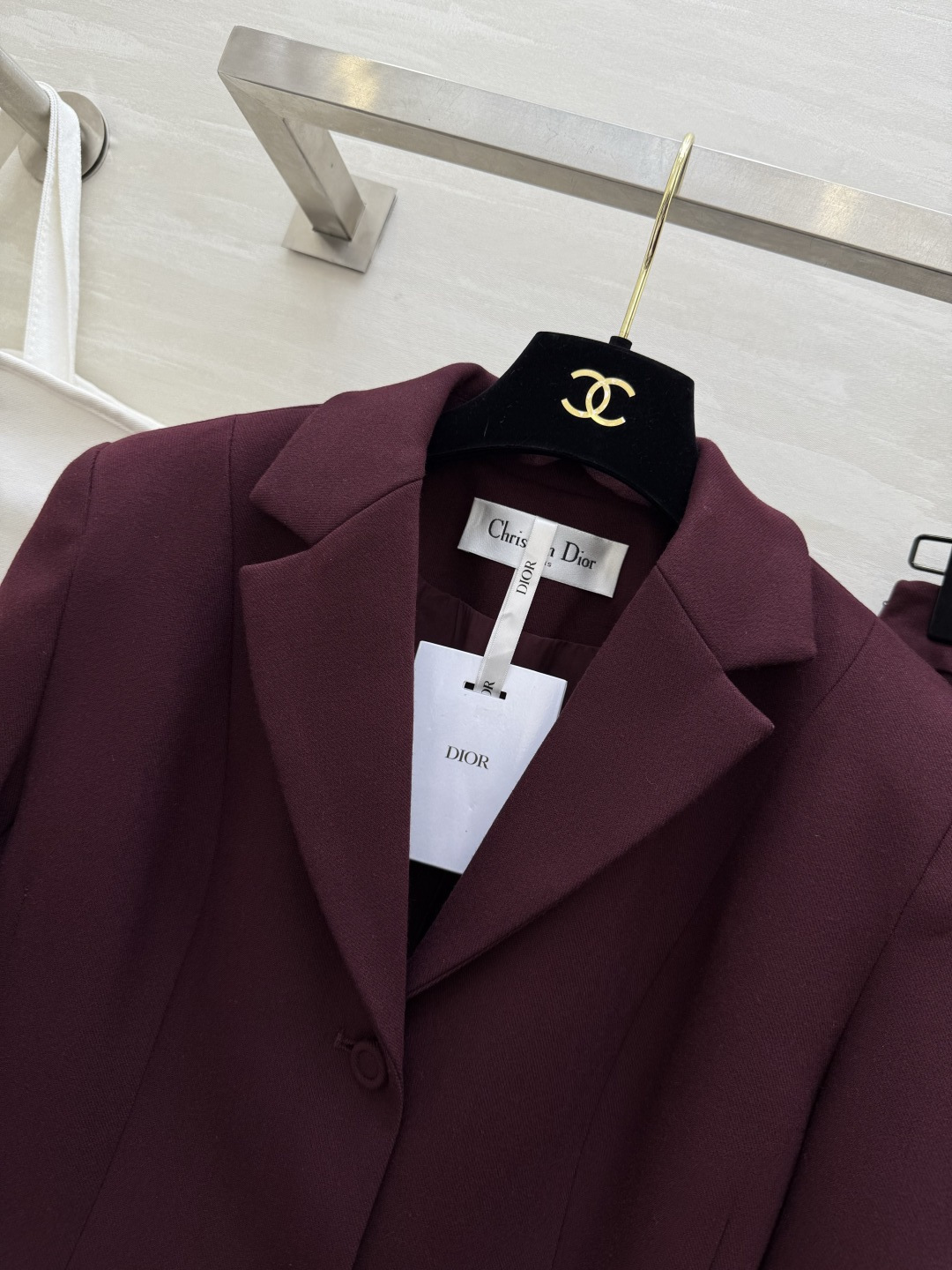 #DIO♡²⁶新款 西装套装​​ 修身西装外套+高腰长裙 优雅高级 外套枪驳领 三粒扣设计 剪裁利落 凸