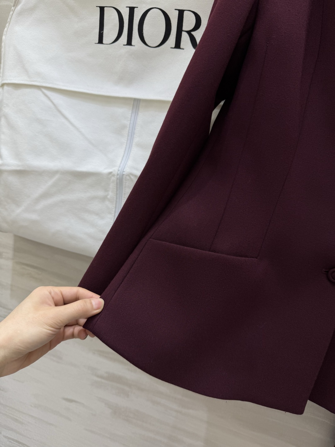 #DIO♡²⁶新款 西装套装​​ 修身西装外套+高腰长裙 优雅高级 外套枪驳领 三粒扣设计 剪裁利落 凸