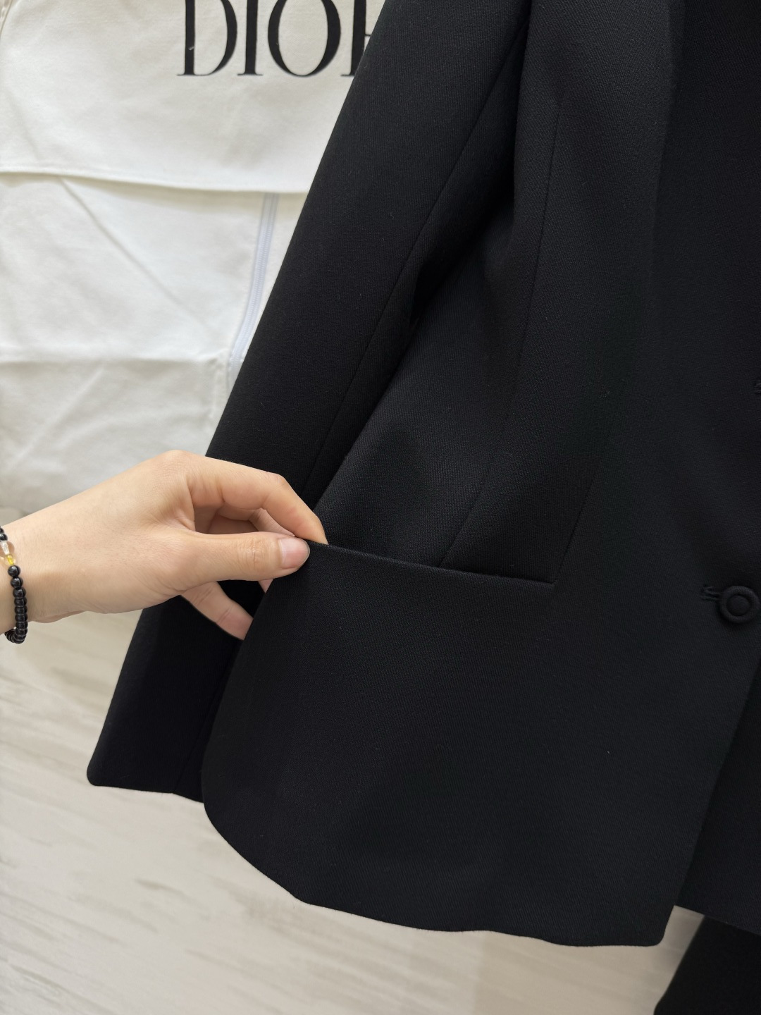 #DIO♡²⁶新款 西装套装​​ 修身西装外套+高腰长裙 优雅高级 外套枪驳领 三粒扣设计 剪裁利落 凸