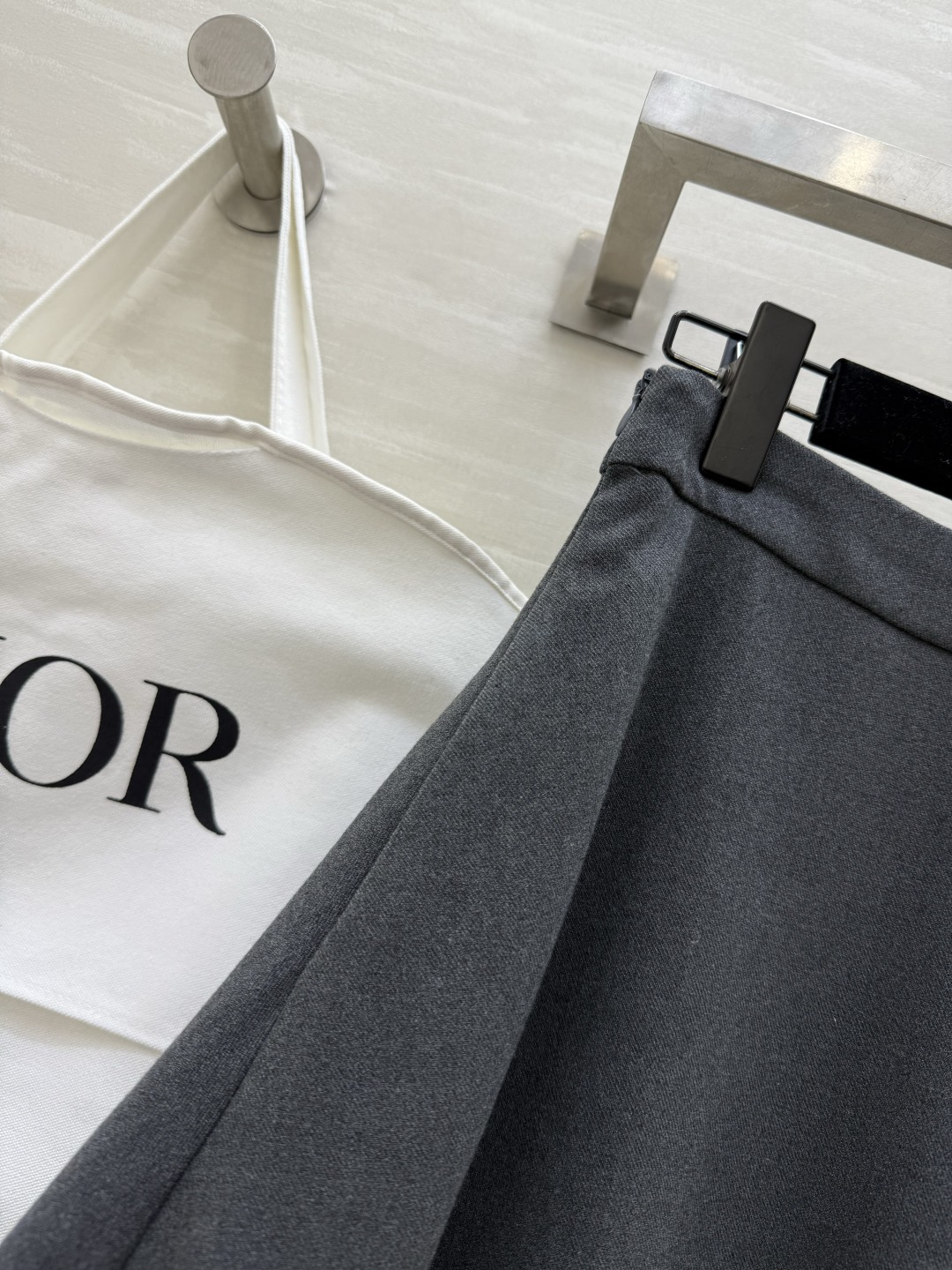 #DIO♡²⁶新款 西装套装​​ 修身西装外套+高腰长裙 优雅高级 外套枪驳领 三粒扣设计 剪裁利落 凸