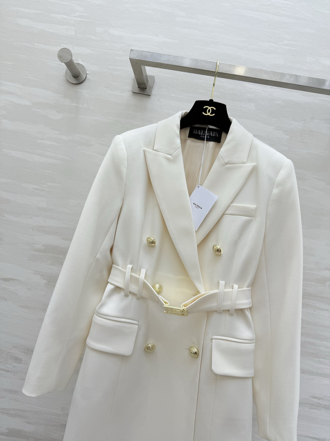 #Balmai♡²⁶新款 双排扣西装式连衣裙 经典西装剪裁 金属“B〞字母扣 品牌辨识度超高 高品质面料