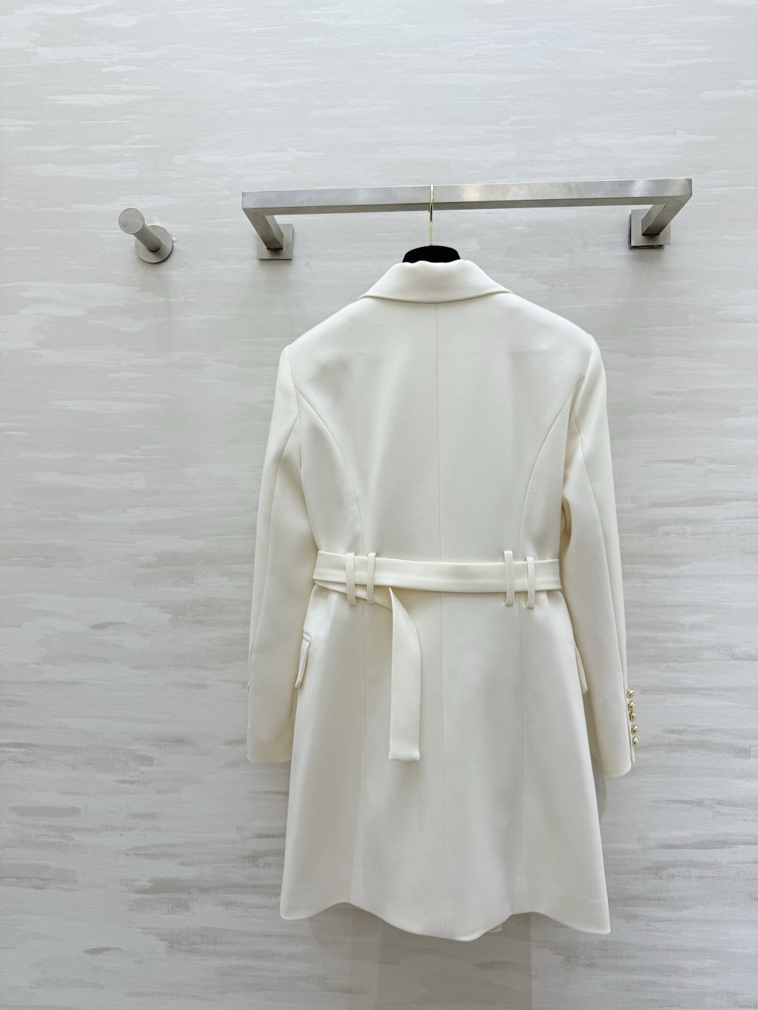 #Balmai♡²⁶新款 双排扣西装式连衣裙 经典西装剪裁 金属“B〞字母扣 品牌辨识度超高 高品质面料