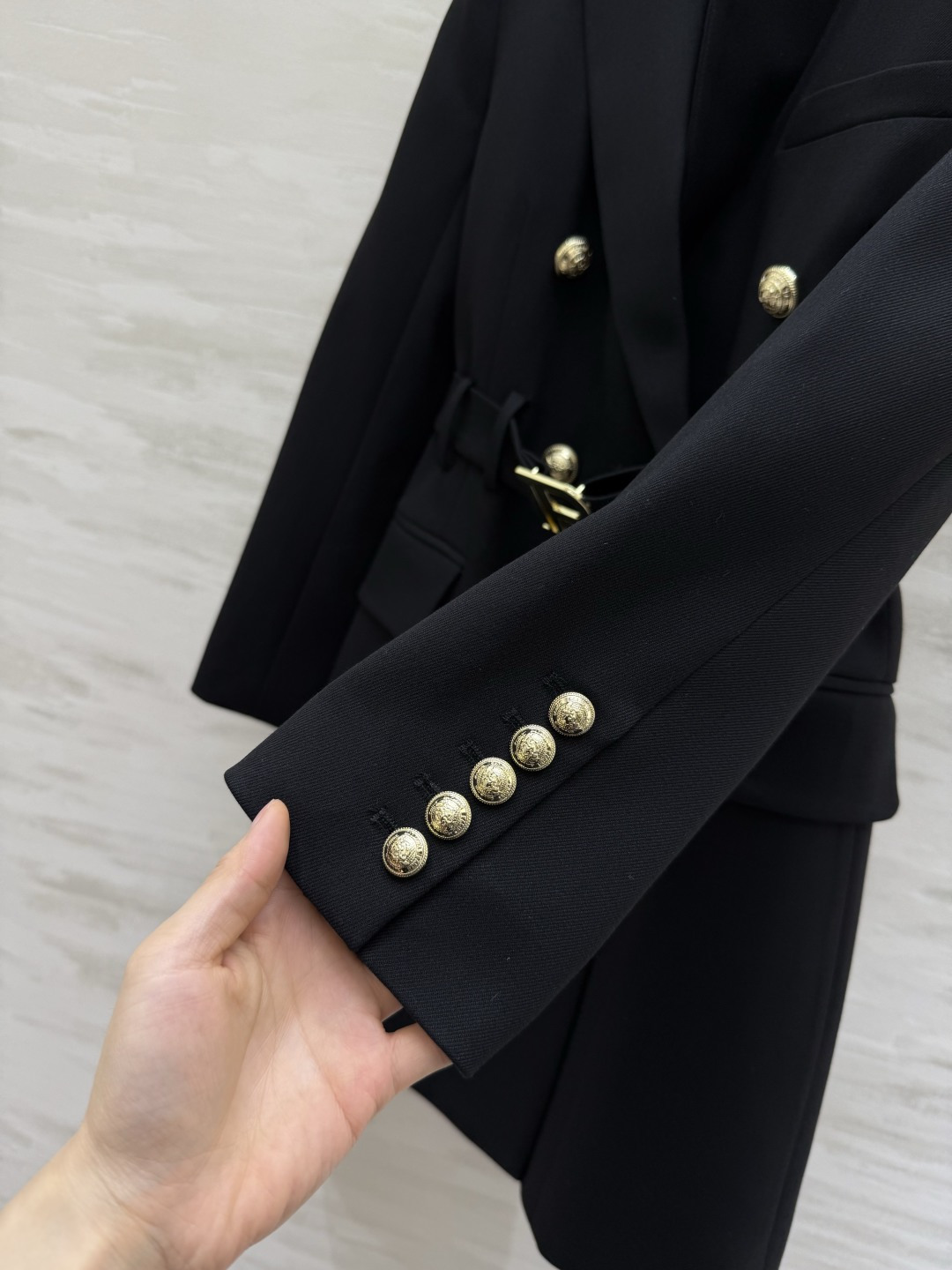 #Balmai♡²⁶新款 双排扣西装式连衣裙 经典西装剪裁 金属“B〞字母扣 品牌辨识度超高 高品质面料