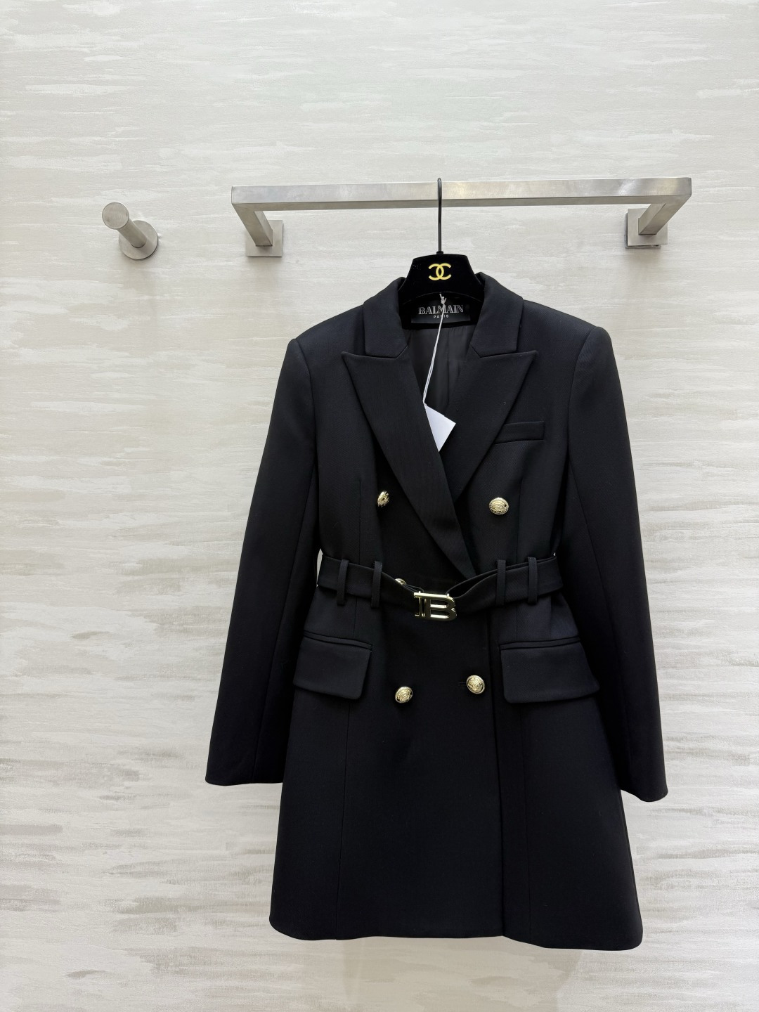 #Balmai♡²⁶新款 双排扣西装式连衣裙 经典西装剪裁 金属“B〞字母扣 品牌辨识度超高 高品质面料