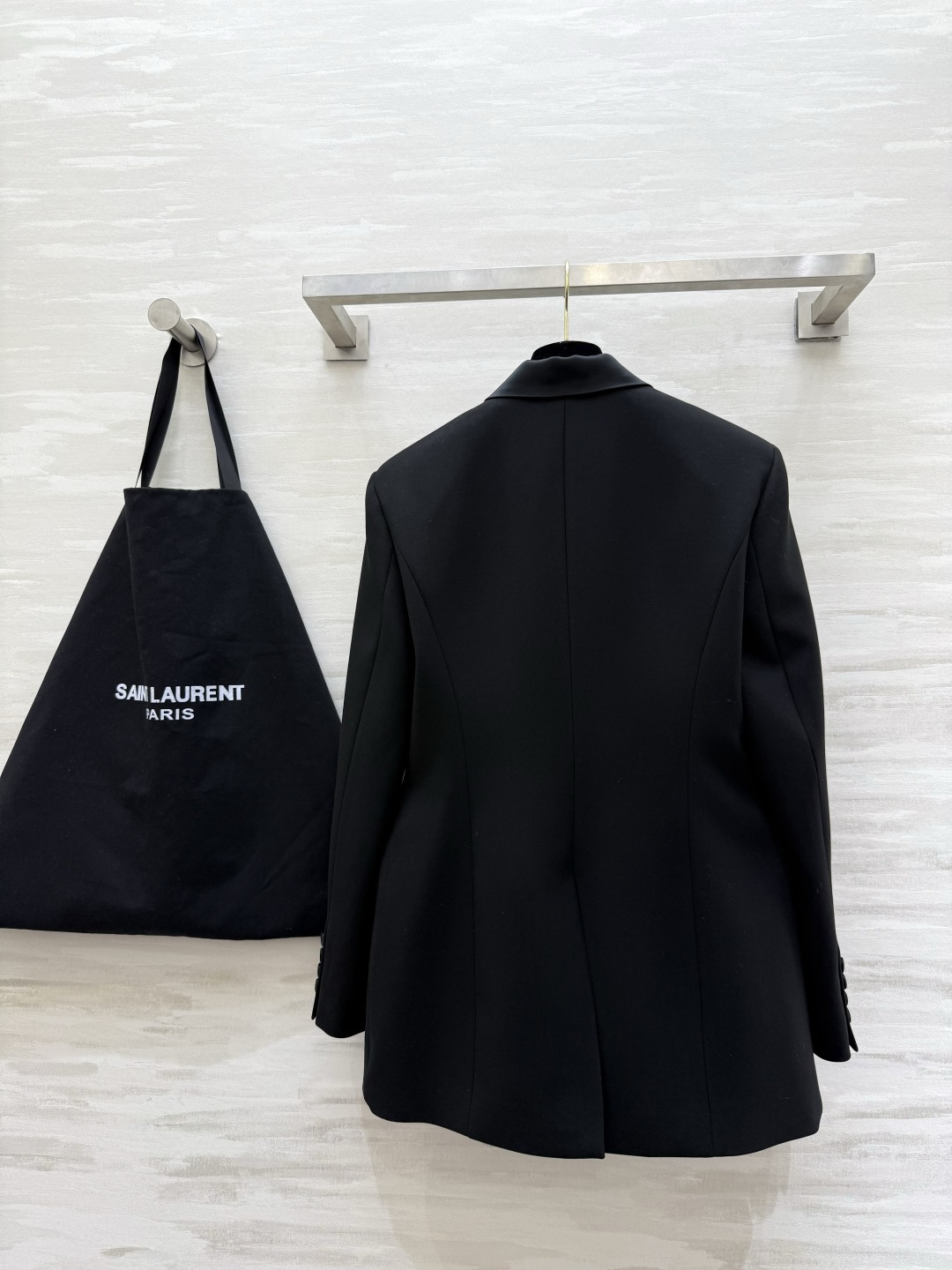 𝙎𝙖𝙞𝙣𝙩 𝙡𝙖𝙪𝙧𝙚𝙣♡²⁶新款吸烟装式 新演绎翅膀领西装外套 飒爽帅气 摩登时髦 高品质定制 现货首