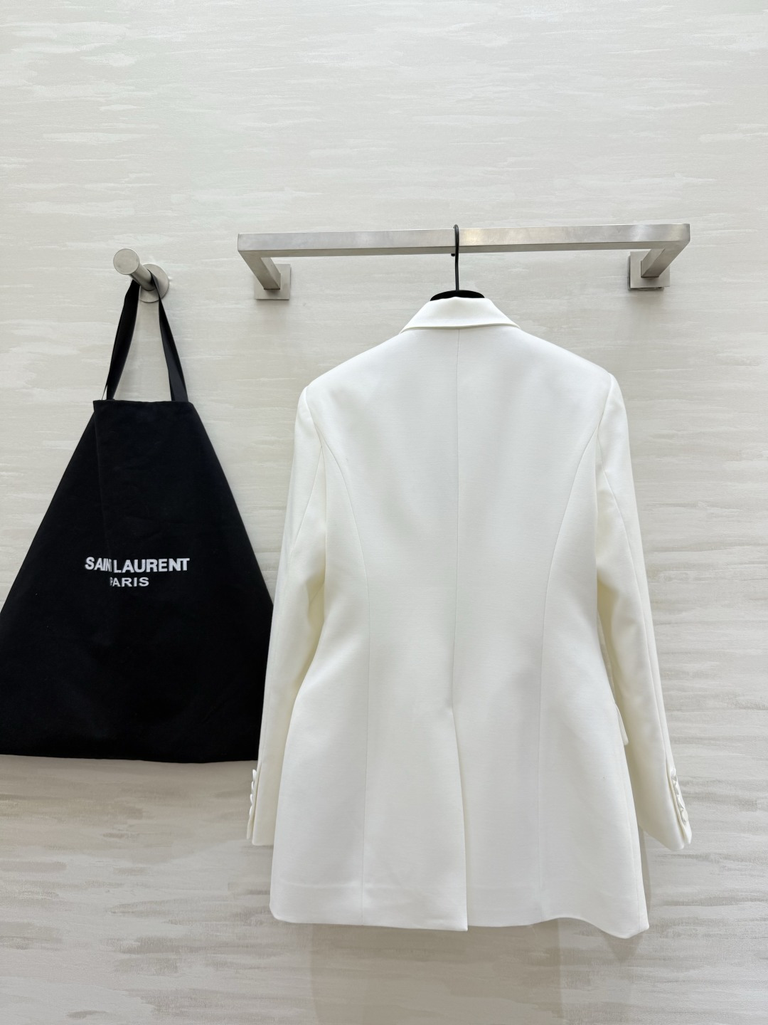 𝙎𝙖𝙞𝙣𝙩 𝙡𝙖𝙪𝙧𝙚𝙣♡²⁶新款吸烟装式 新演绎翅膀领西装外套 飒爽帅气 摩登时髦 高品质定制 现货首