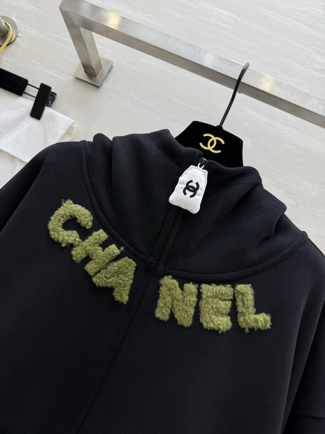 #Chane♡新款 中古系列 连帽卫衣外套 高品质定制 现货首发size：36/38/40（）