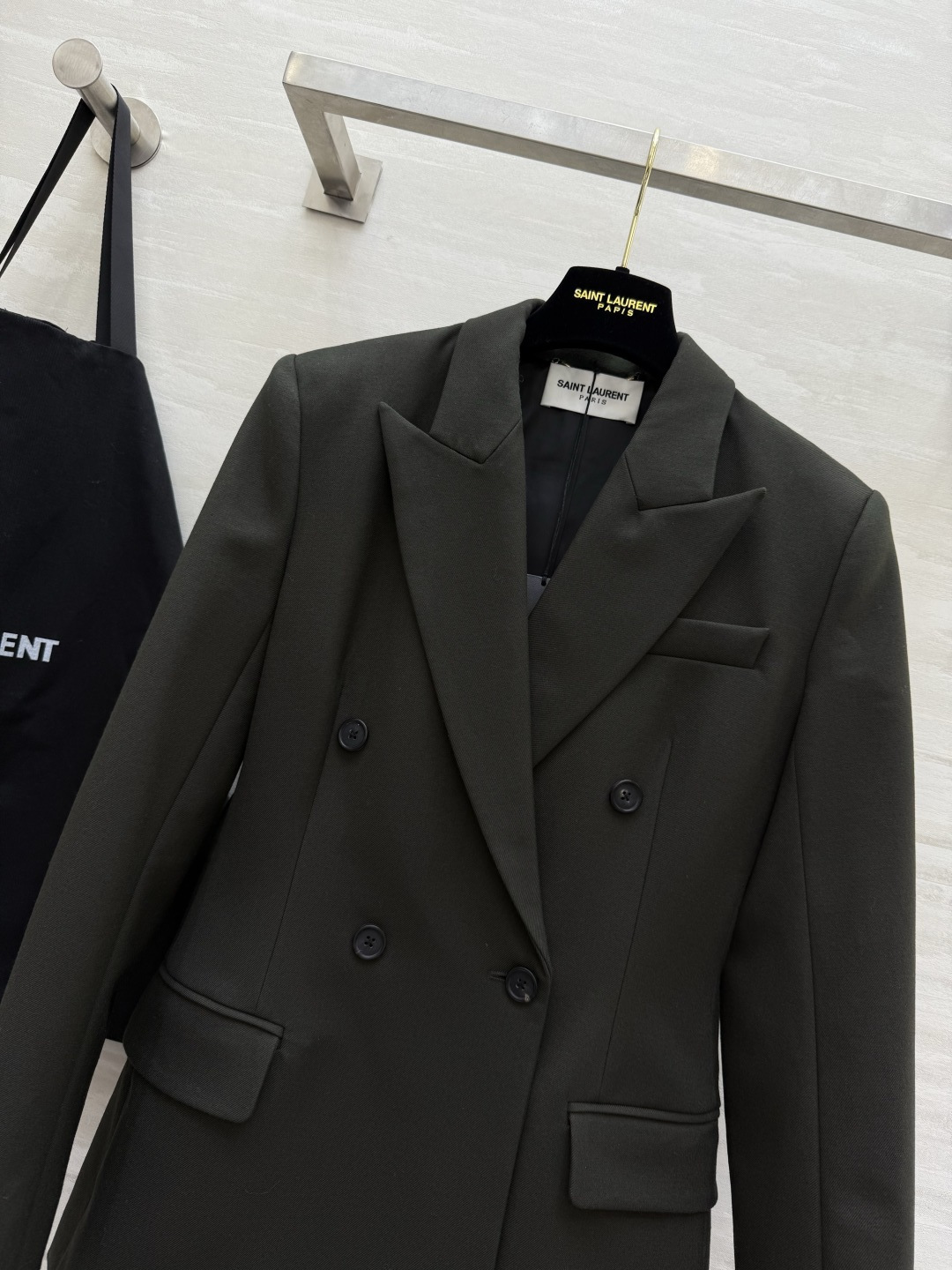 #ysl新款 本季最佳财阀千金单品 娜扎同款羊毛华达呢西装 独家开发定制 羊毛面料质感挺阔有型 大女主高