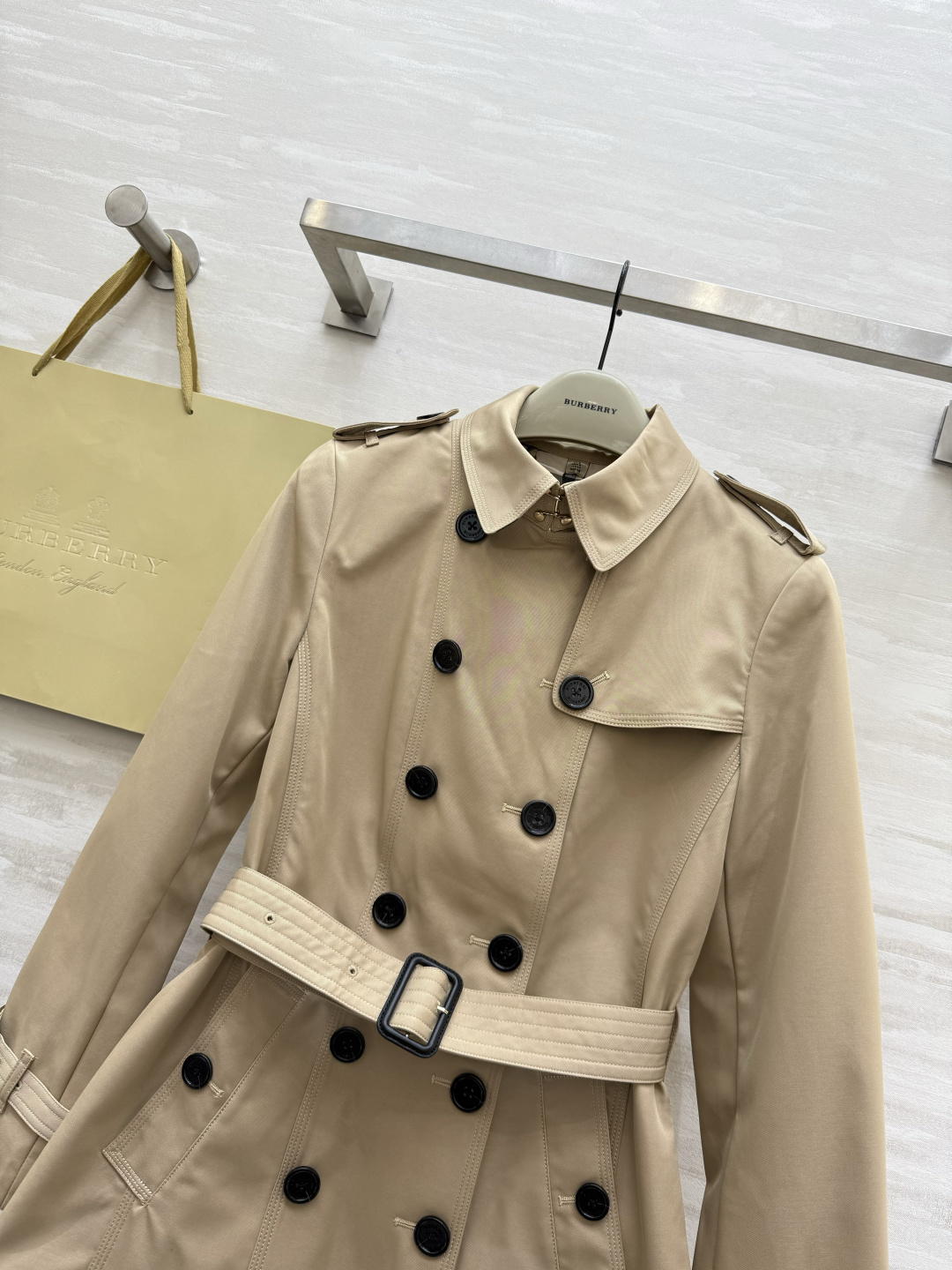 #BURBERR♡新款 桑德林风衣短款风衣外套 高品质定制 现货首发size：4/6/8/10/12（8