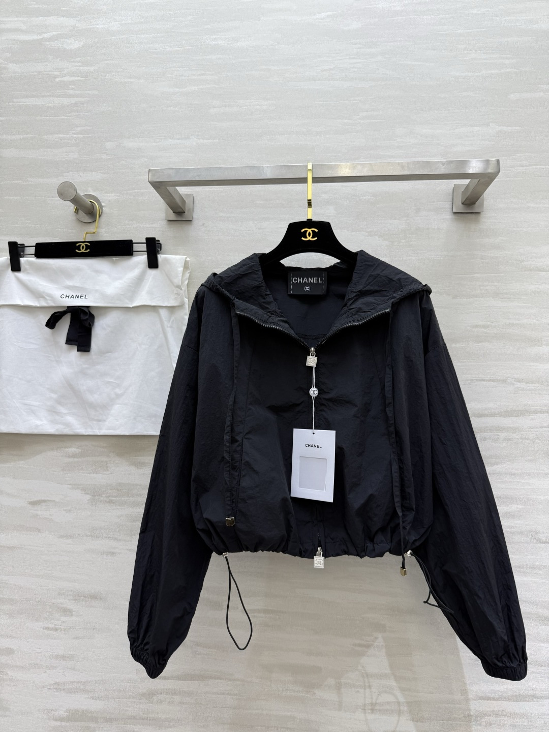 #Chane♡新款 薄款连帽短款外套 高品质定制 现货首发size：36/38/40（38码胸围：110