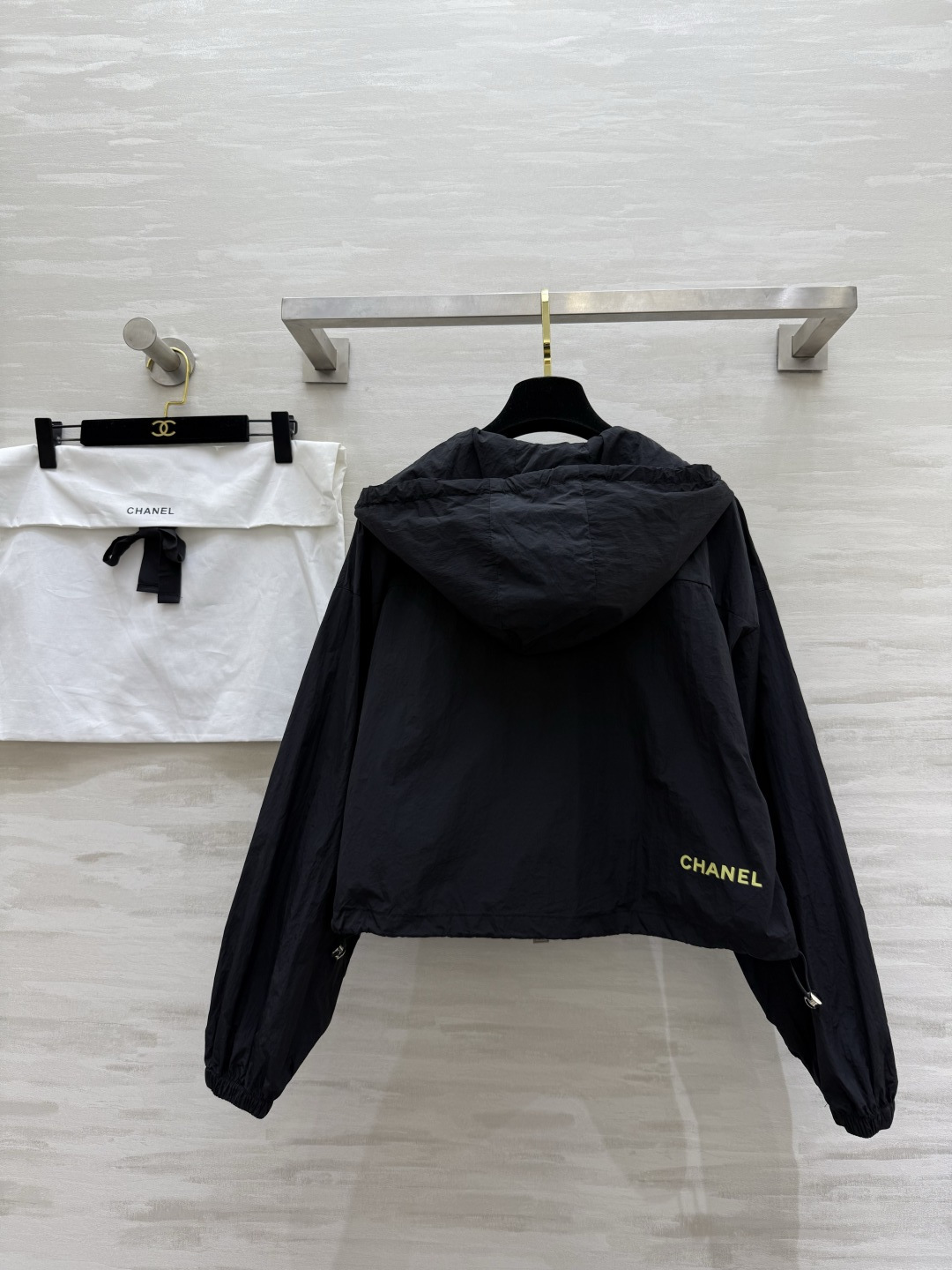 #Chane♡新款 薄款连帽短款外套 高品质定制 现货首发size：36/38/40（38码胸围：110