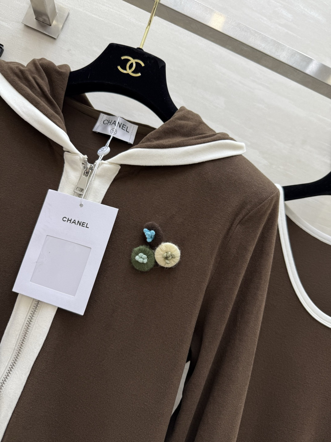 #Chane♡连帽外套➕背心长裙两件套羊毛套装 背心长裙修身显瘦 定制羊毛混纺面料亲肤舒适 高品质定制 