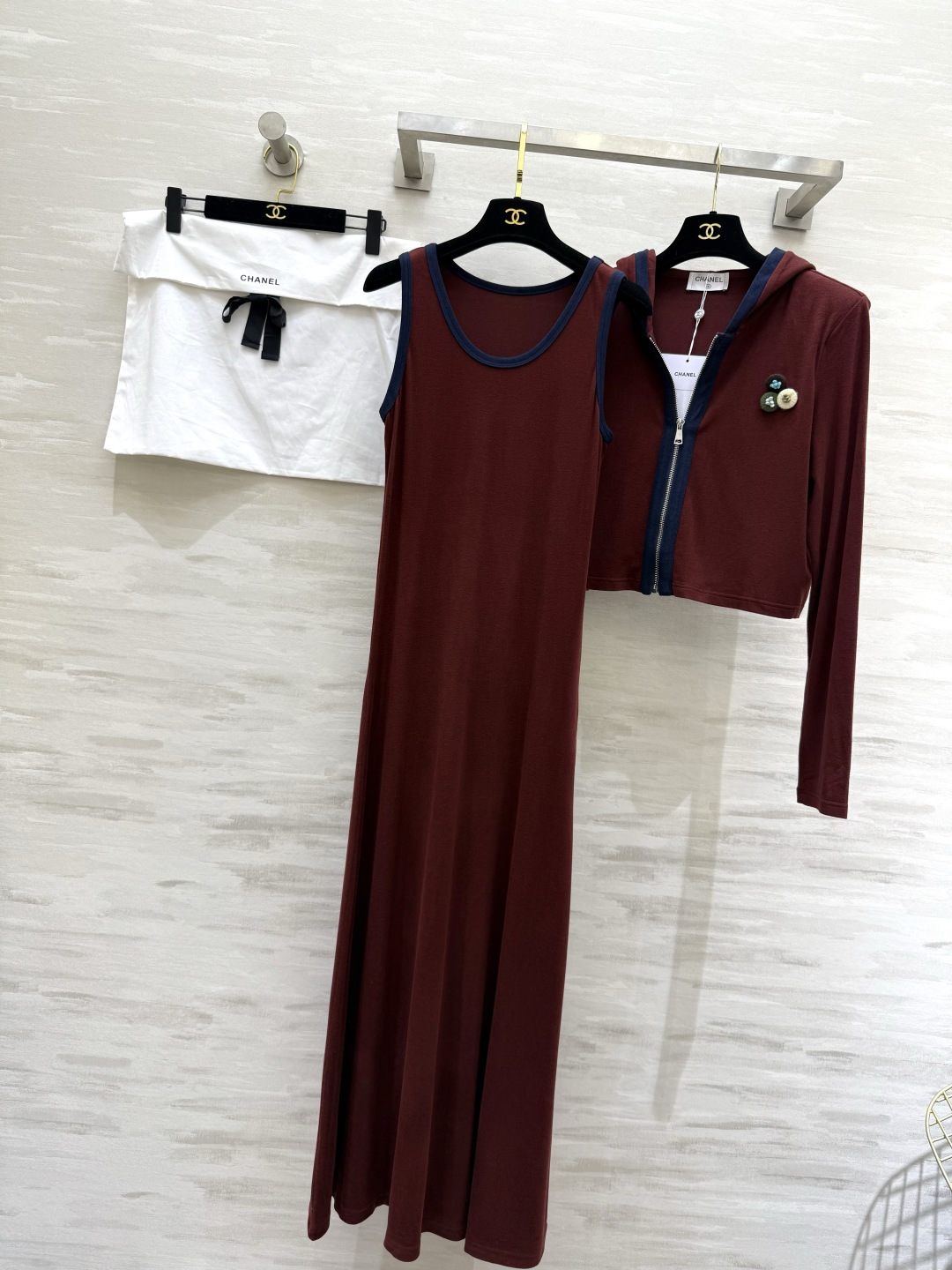 #Chane♡连帽外套➕背心长裙两件套羊毛套装 背心长裙修身显瘦 定制羊毛混纺面料亲肤舒适 高品质定制 