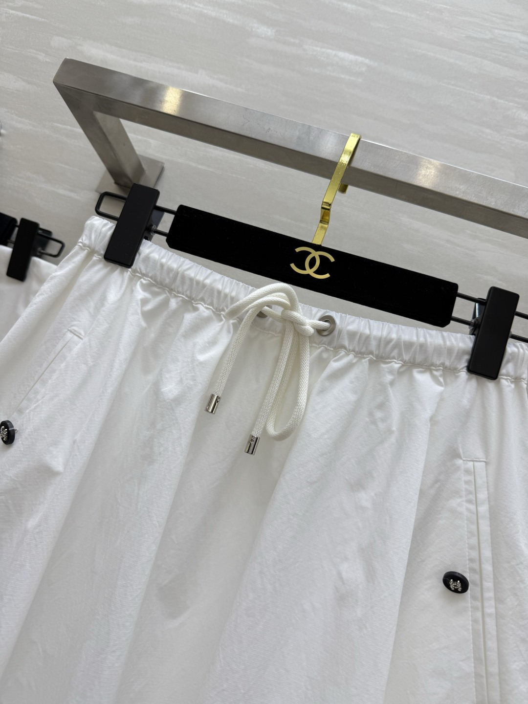 #Chane♡超级爆款 夏日时髦氛围感十足 中古花苞半裙 超级超级显瘦 遮跨的不显肚子的神裙穿不腻啊！质