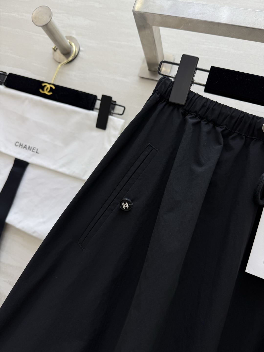 #Chane♡超级爆款 夏日时髦氛围感十足 中古花苞半裙 超级超级显瘦 遮跨的不显肚子的神裙穿不腻啊！质