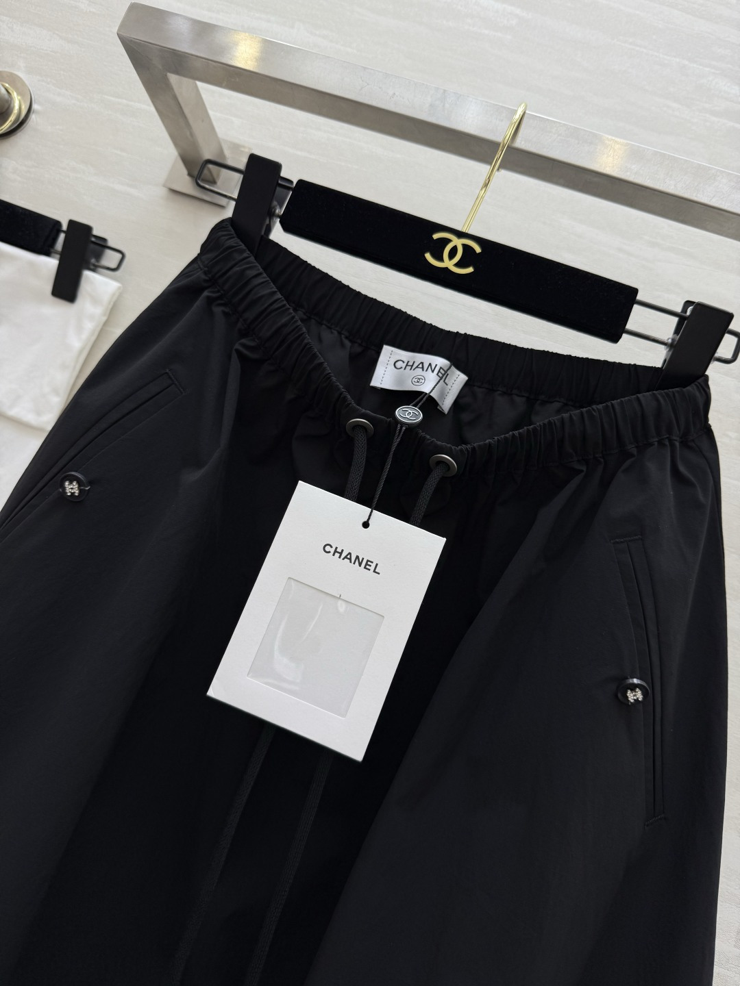 #Chane♡超级爆款 夏日时髦氛围感十足 中古花苞半裙 超级超级显瘦 遮跨的不显肚子的神裙穿不腻啊！质