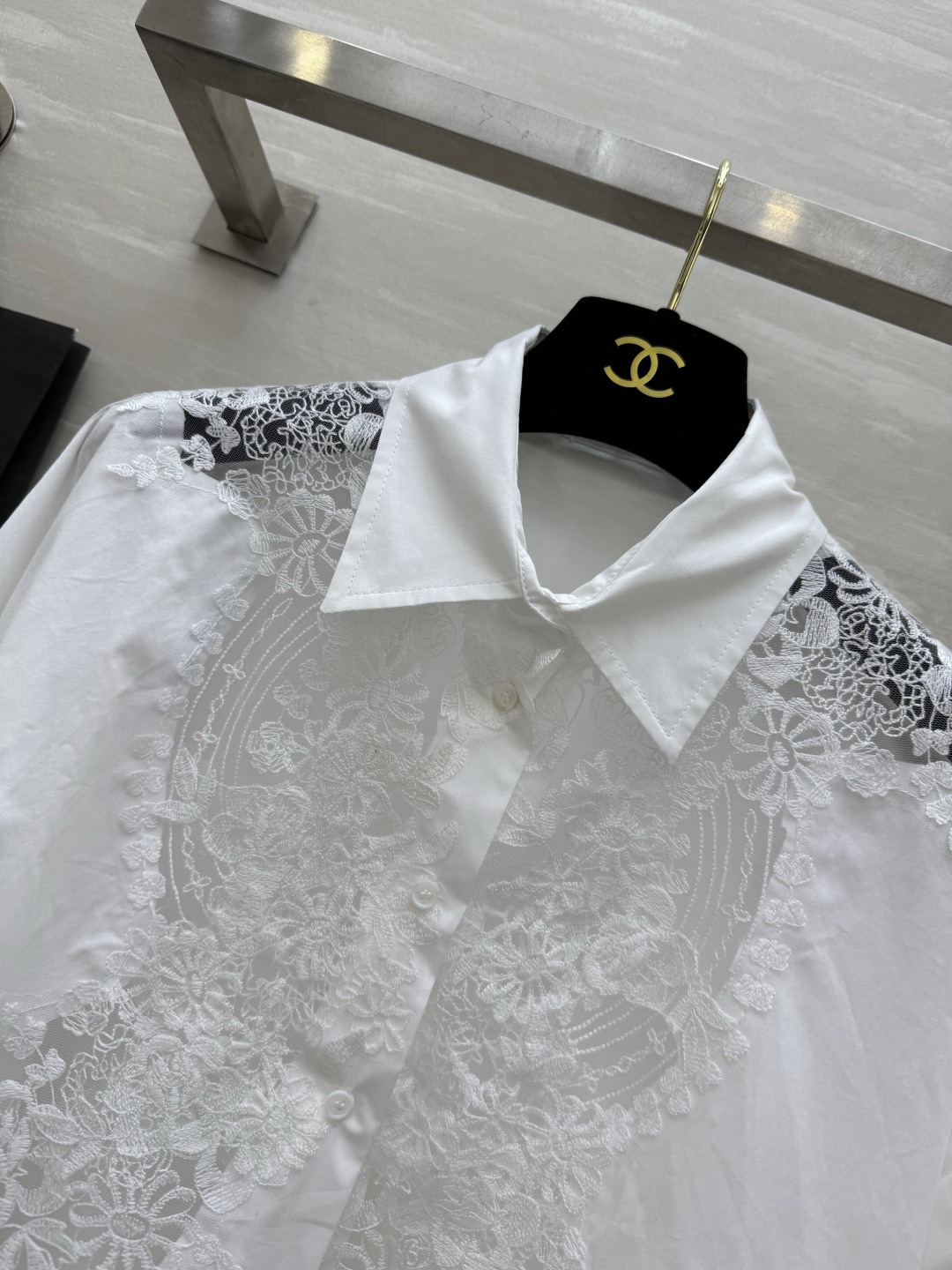 #Ermanno Scervin♡蕾丝翻领衬衣 意大利富有“顶级蕾丝之王”的称呼 静奢美学 简约不简单 