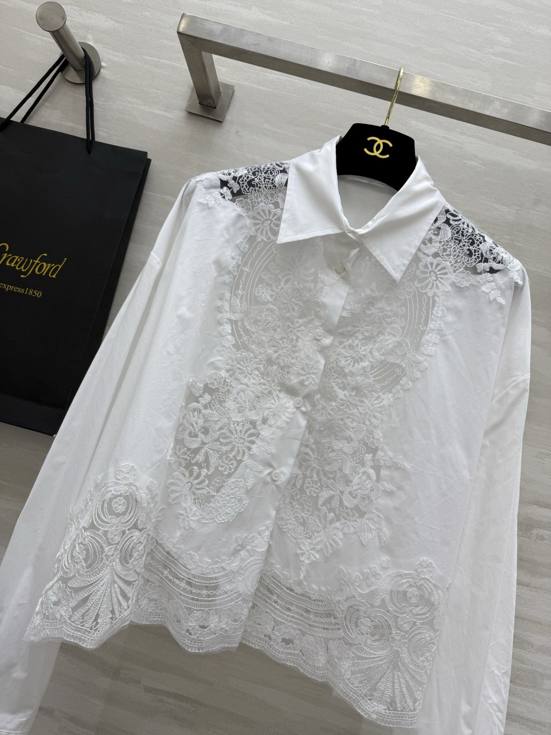 #Ermanno Scervin♡蕾丝翻领衬衣 意大利富有“顶级蕾丝之王”的称呼 静奢美学 简约不简单 