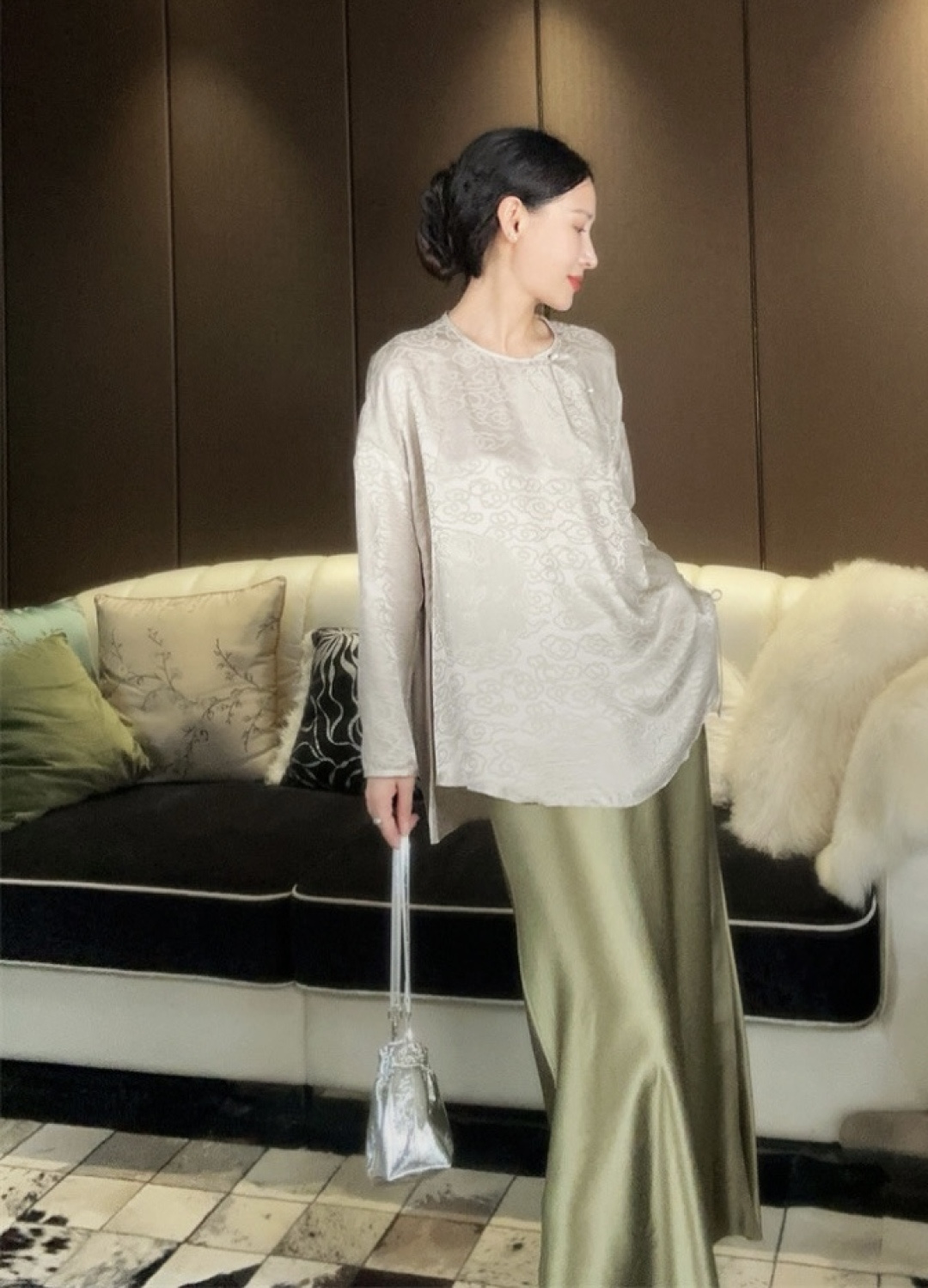 强烈推荐 超级(๑>◡<๑)爆炸款 Saint Lauren♡²⁶新品 走路带风 自带坠感 醋酸长款半裙