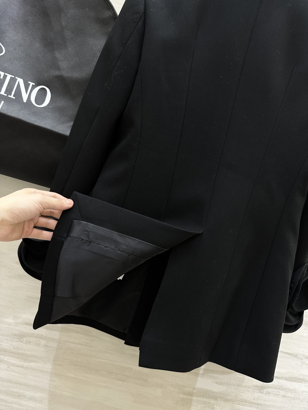 #Valentin♡新款 纯手工立体花朵 羊毛西装外套 重工手工立体玫瑰花袖 设计又甜又酷 重工艺定制黑