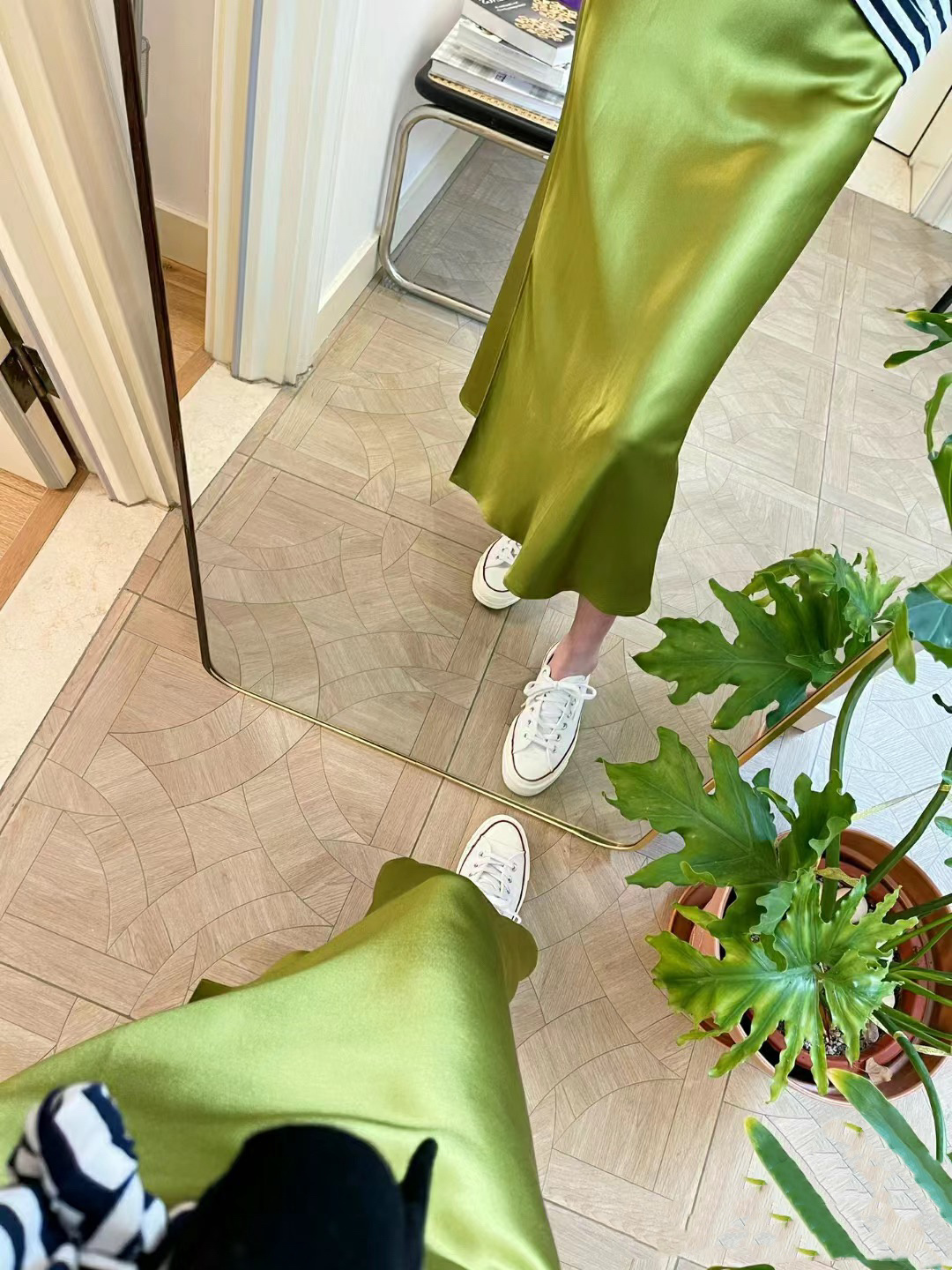 强烈推荐 超级(๑>◡<๑)爆炸款 Saint Lauren♡²⁶新品 走路带风 自带坠感 醋酸长款半裙