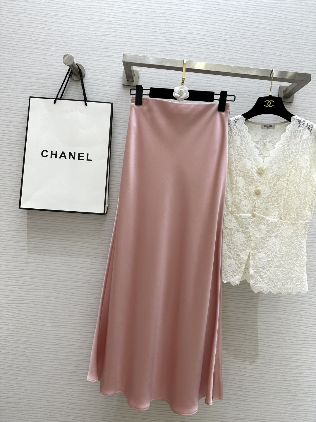 强烈推荐 超级(๑>◡<๑)爆炸款 Saint Lauren♡²⁶新品 走路带风 自带坠感 醋酸长款半裙