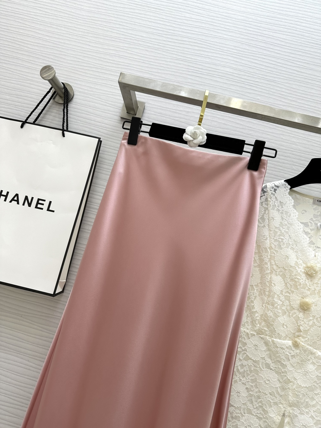 强烈推荐 超级(๑>◡<๑)爆炸款 Saint Lauren♡²⁶新品 走路带风 自带坠感 醋酸长款半裙