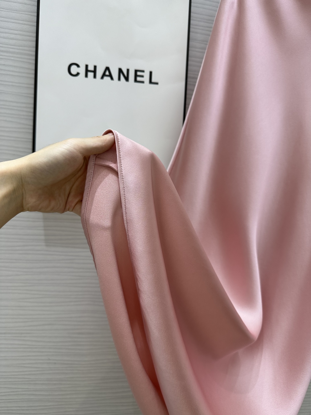 强烈推荐 超级(๑>◡<๑)爆炸款 Saint Lauren♡²⁶新品 走路带风 自带坠感 醋酸长款半裙