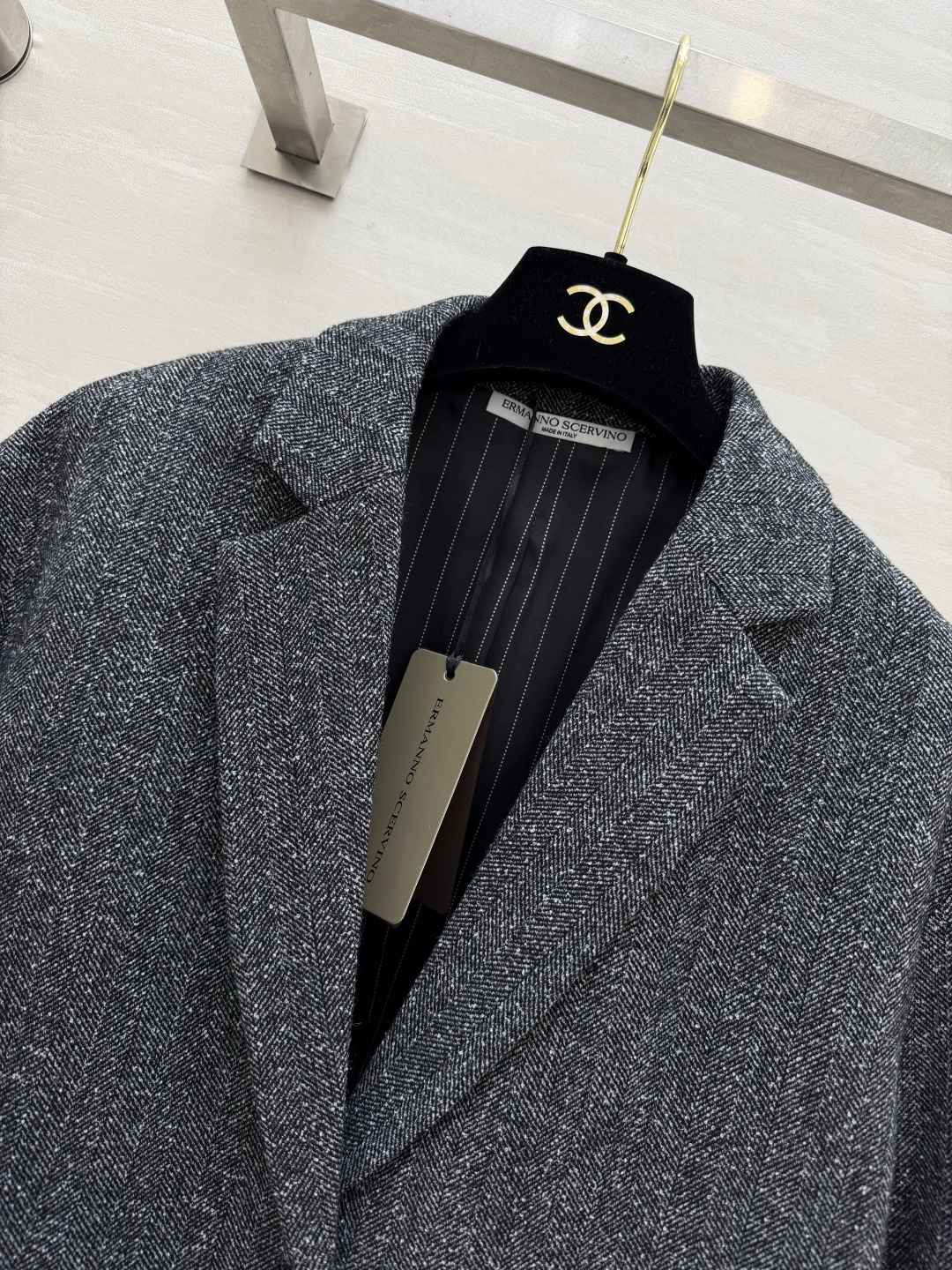 ERMANNO SCERVIN♡²⁶高级感灰调羊毛人字纹西装 深灰杂色羊毛肌理感面料 自带重磅质感 挺括