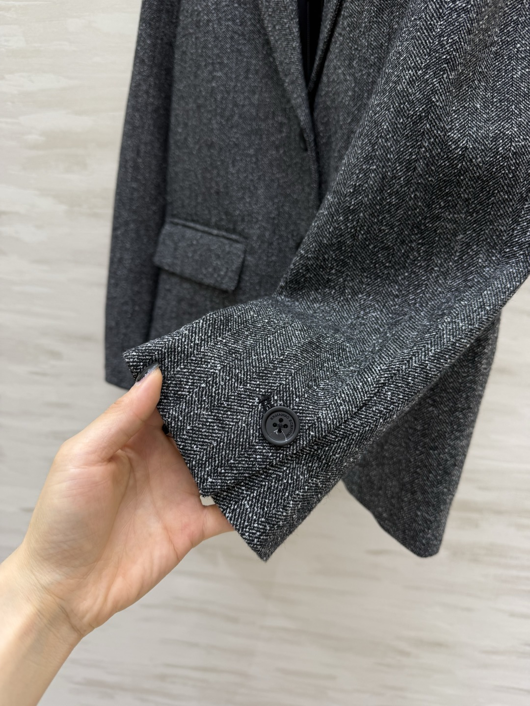 ERMANNO SCERVIN♡²⁶高级感灰调羊毛人字纹西装 深灰杂色羊毛肌理感面料 自带重磅质感 挺括