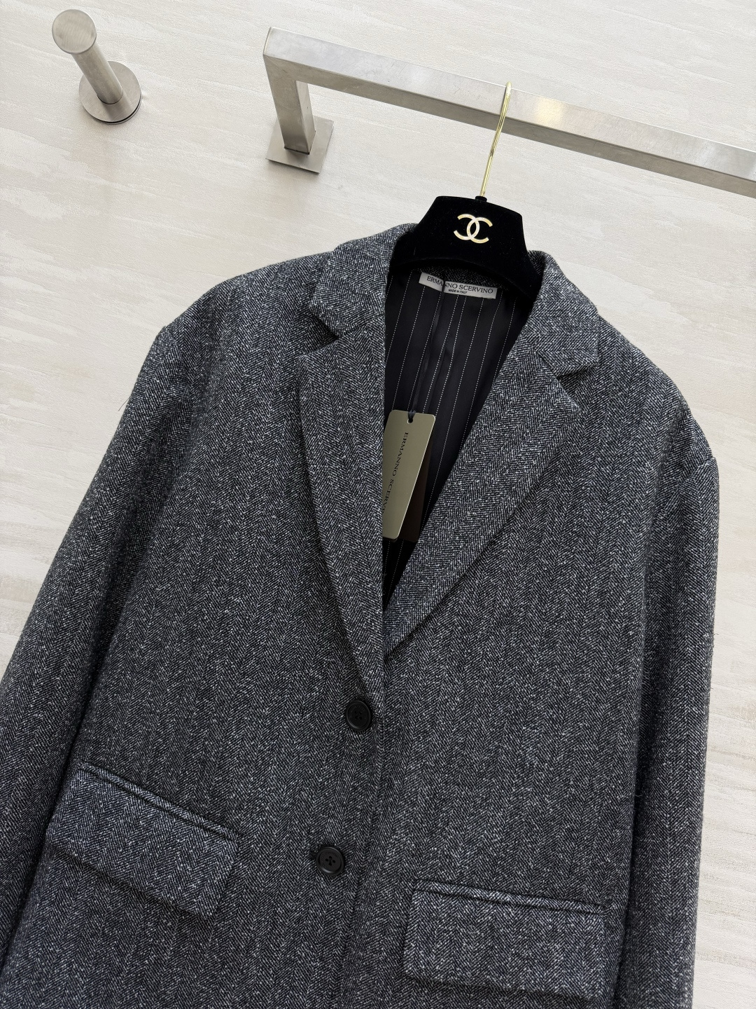 ERMANNO SCERVIN♡²⁶高级感灰调羊毛人字纹西装 深灰杂色羊毛肌理感面料 自带重磅质感 挺括
