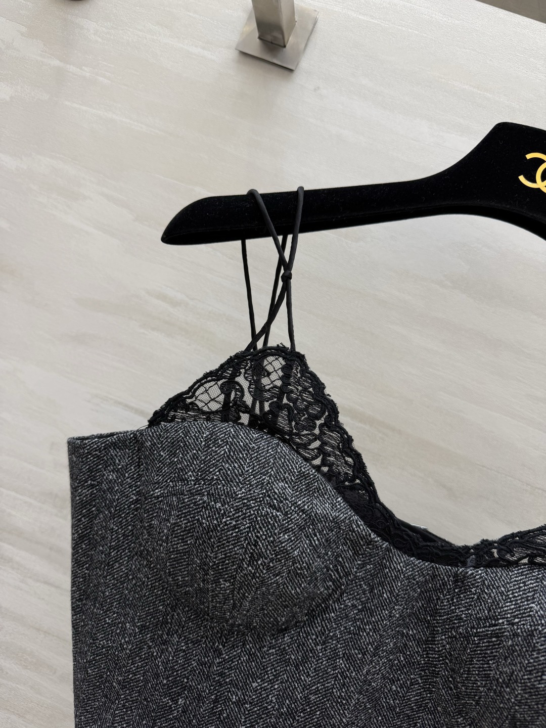 ERMANNO SCERVIN♡²⁶高级又撩人 蕾丝鱼骨吊带 谁穿谁知道有多绝💋人字纹杂色粗纺面料 自带
